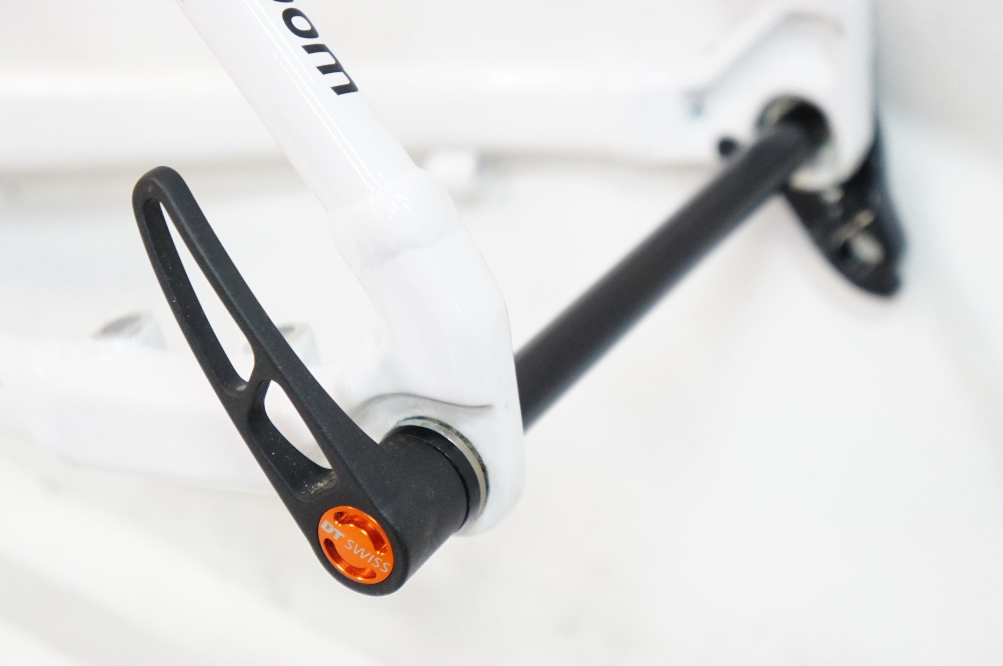 KHODAABLOOM 「コーダーブルーム」 STRAUSS DISC 2023 フレームセット / 熊谷本店