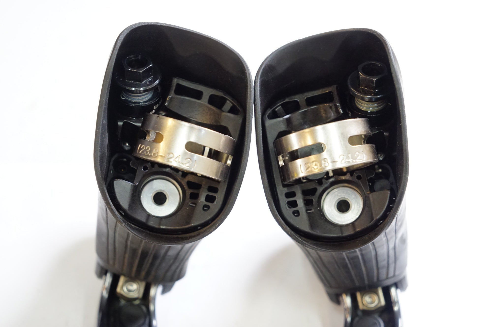 SHIMANO 「シマノ」 ULTEGRA Di2 ST-R8070 デュアルコントロールレバー / 熊谷本店