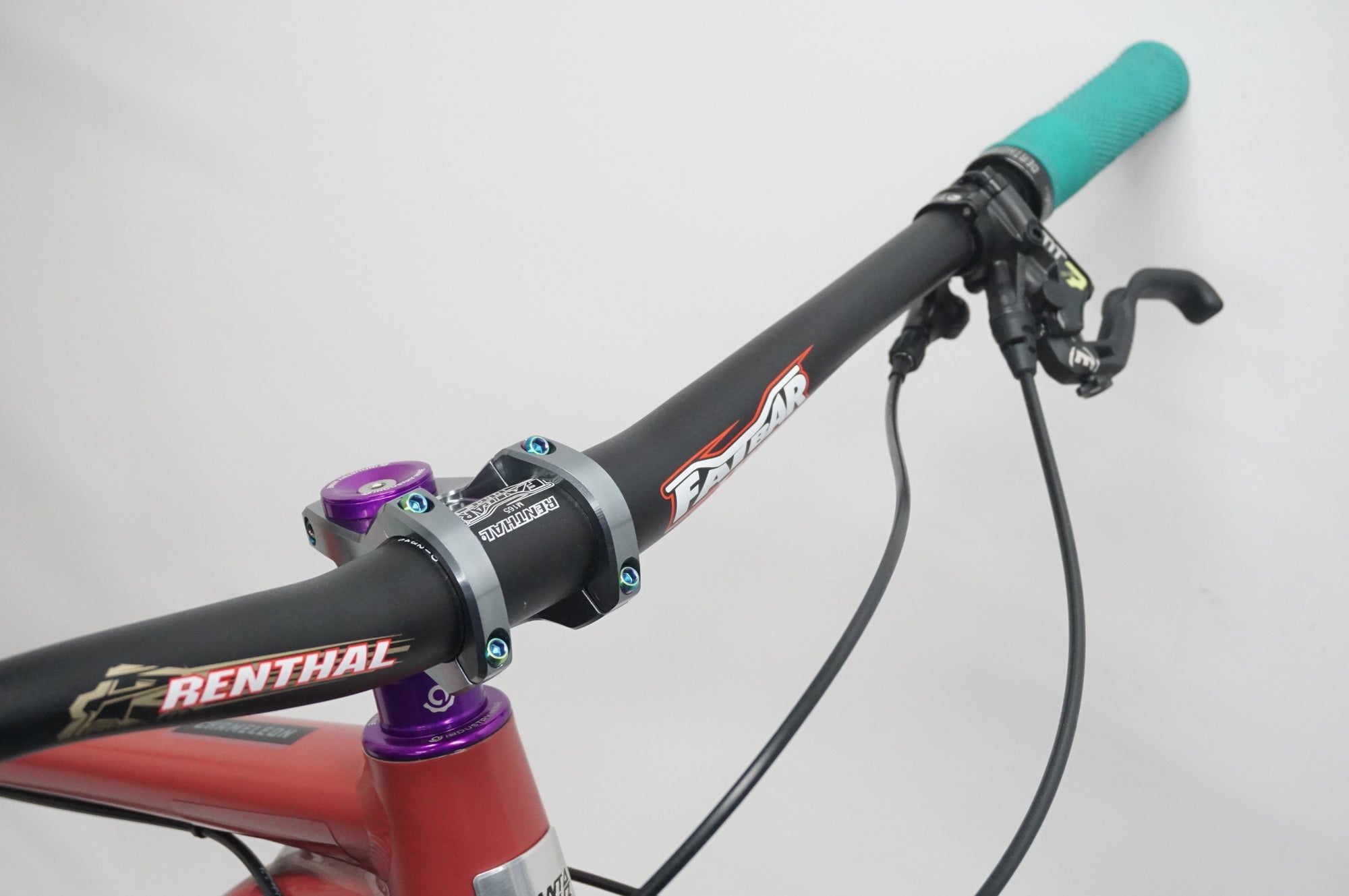 SANTA CRUZ 「サンタクルズ」 CHAMELEON7 AL 29 2021年モデル