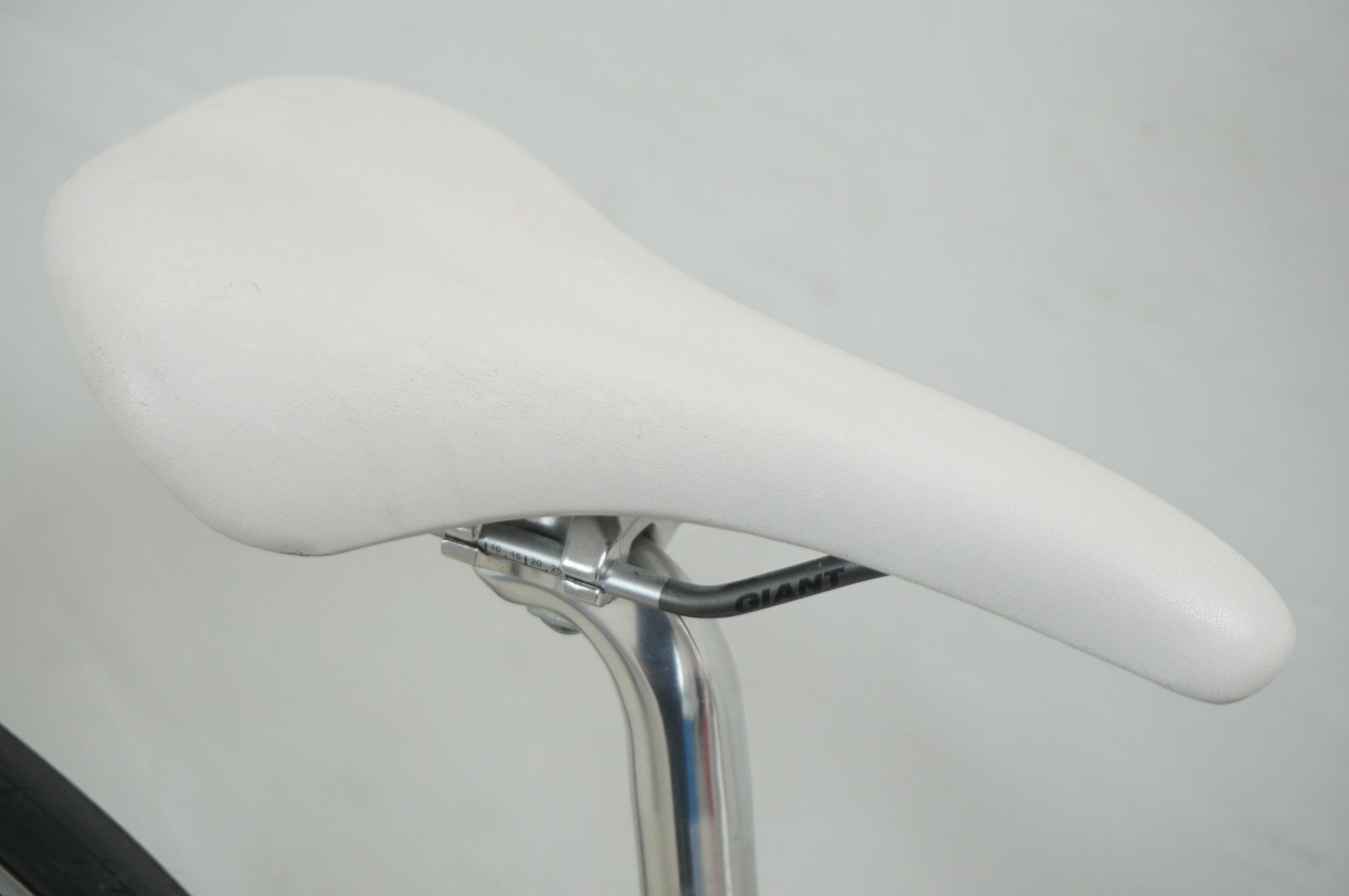 GIANT 「ジャイアント」 ESCAPE AIR 2015年モデル クロスバイク / 福岡店