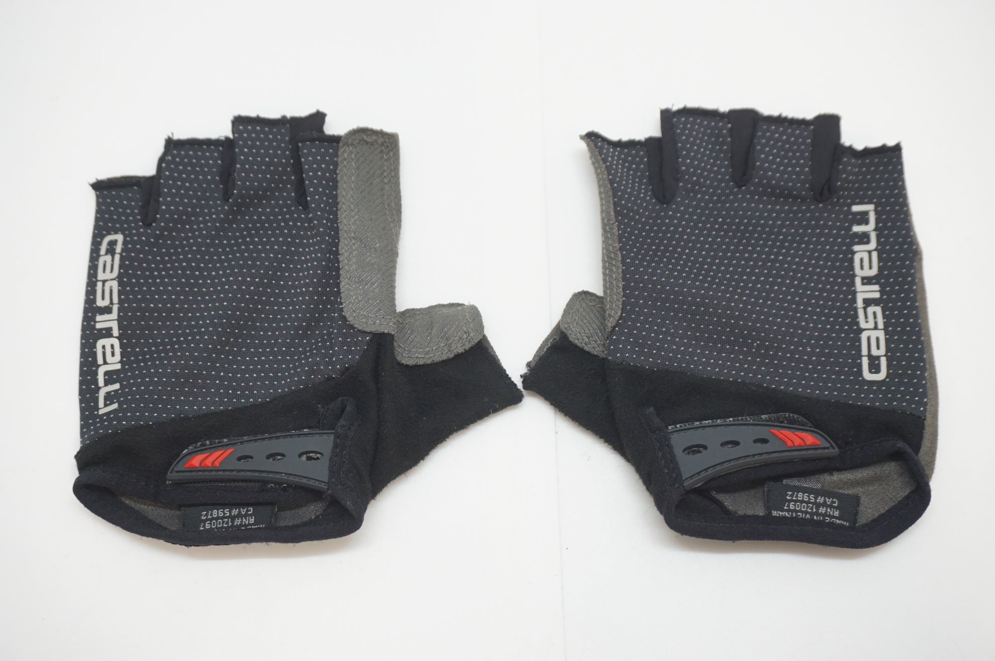 CASTELLI 「カステリ」 Sサイズ グローブ / 福岡店