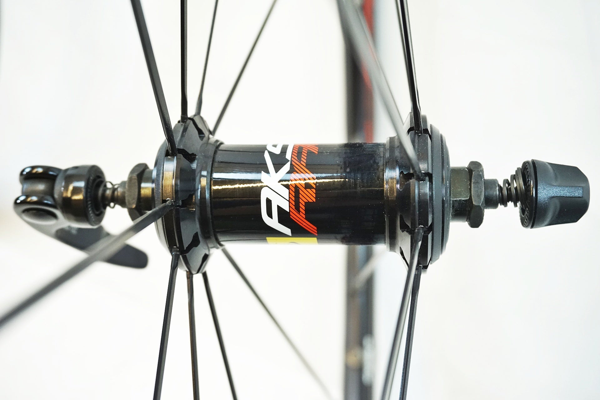 MAVIC 「マヴィック」 AKSIUM RACE C15 シマノ11S ホイール