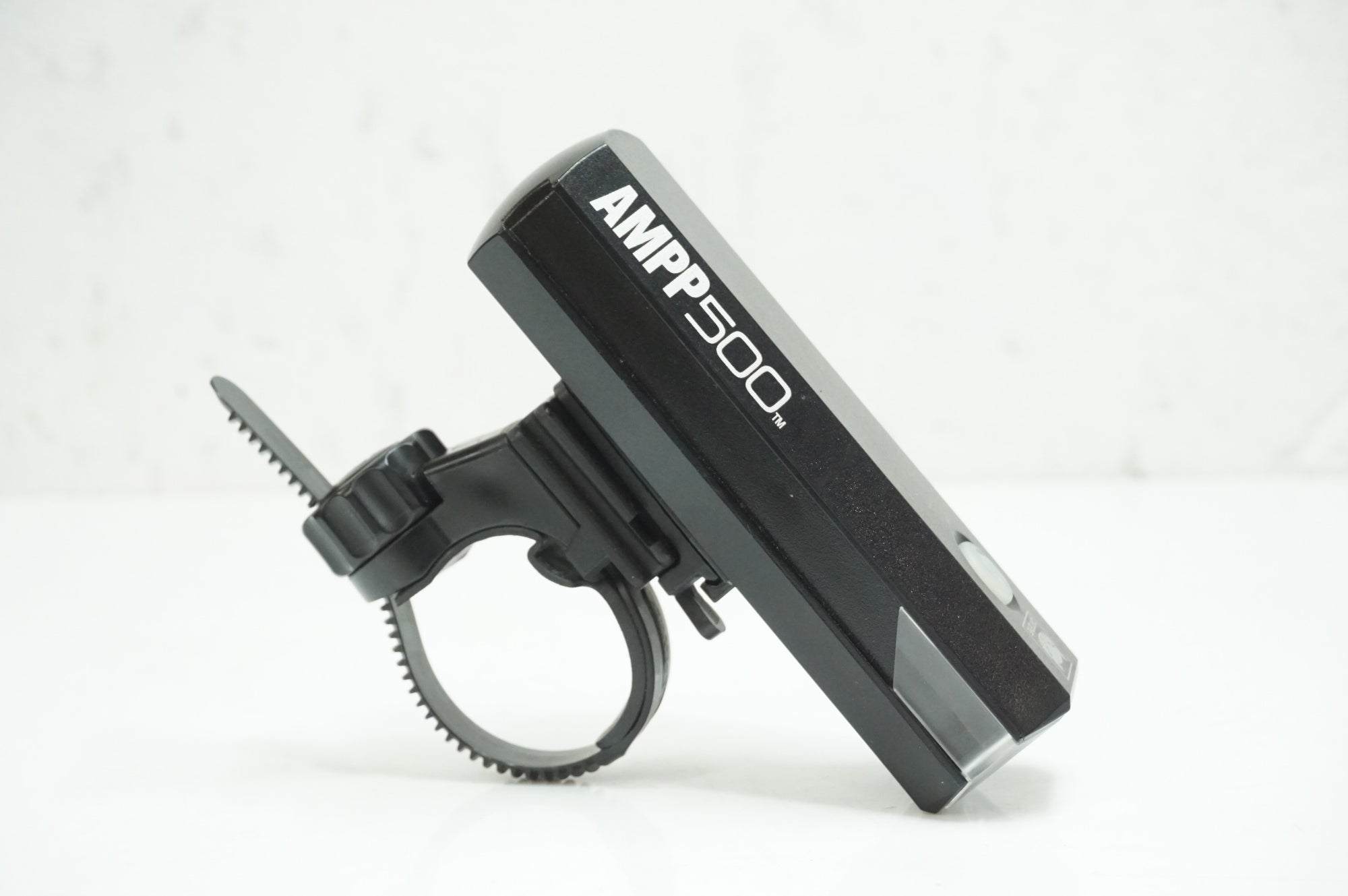 CATEYE 「キャットアイ」 AMPP500 フロントライト / 大宮店