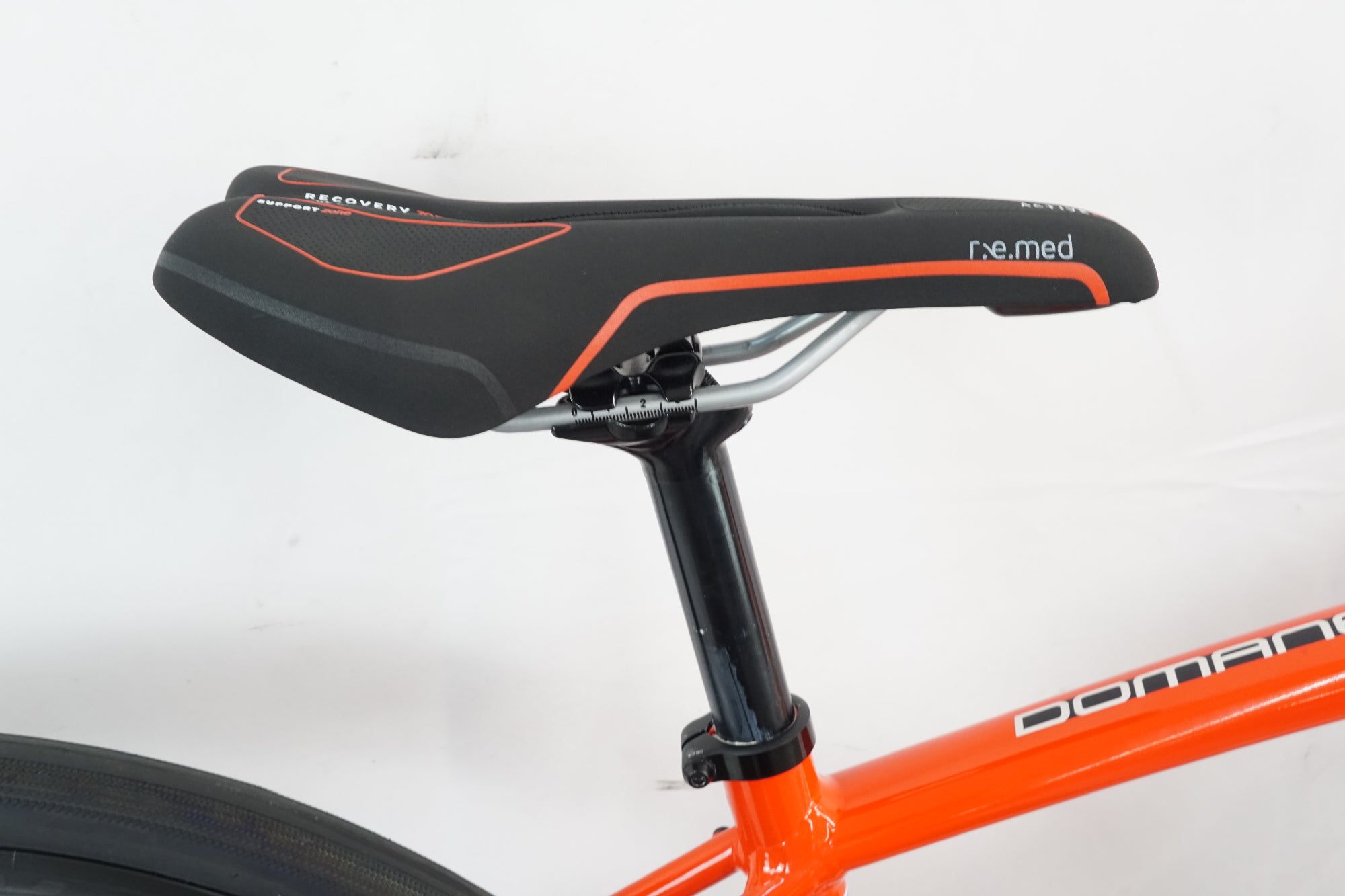 TREK 「トレック」 DOMANE AL4 2022年モデル ロードバイク / バイチャリ浦和ベース