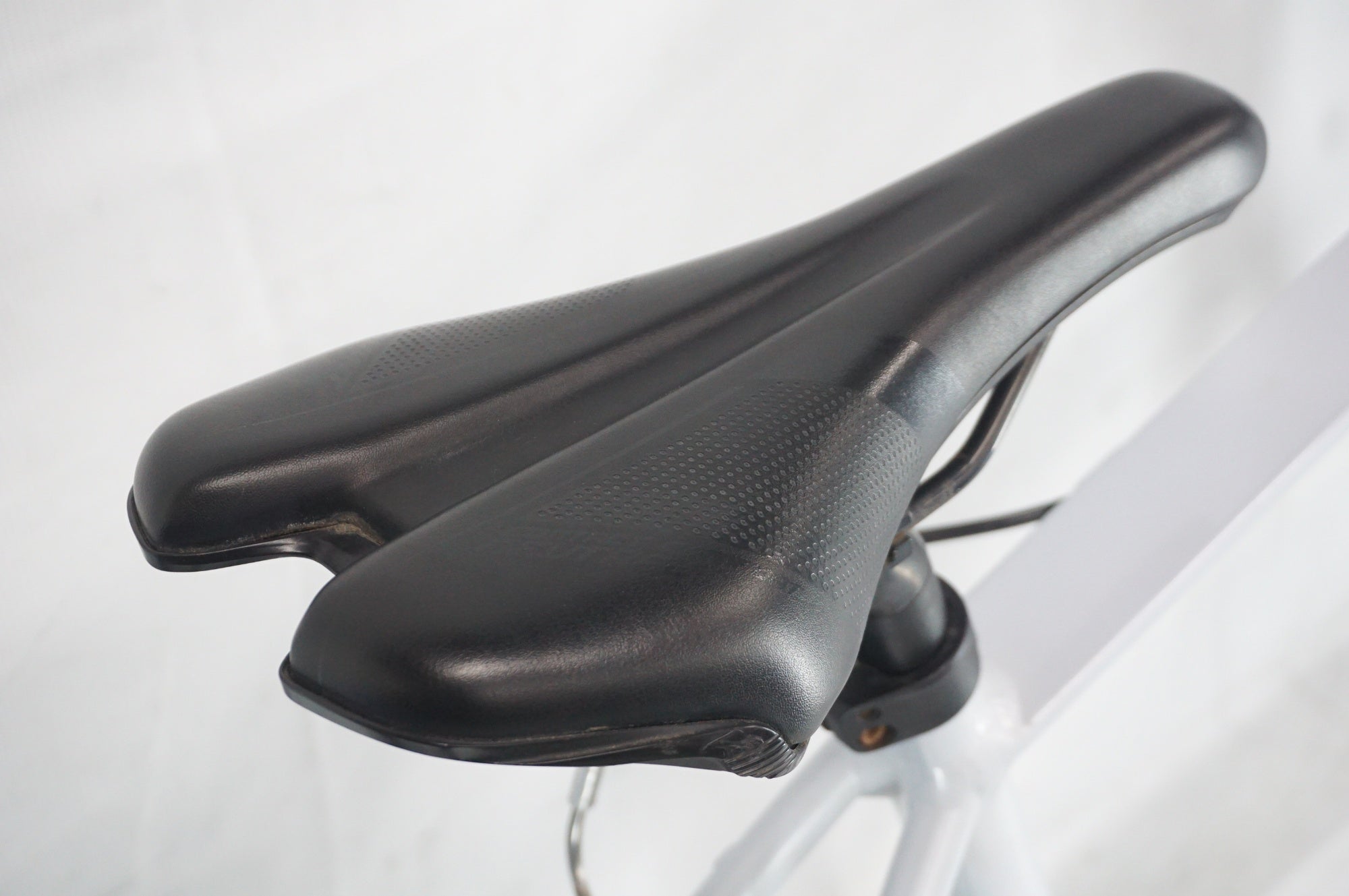 GIANT 「ジャイアント」 ESCAPE RX 3 2021年モデル クロスバイク / 阪急塚口店