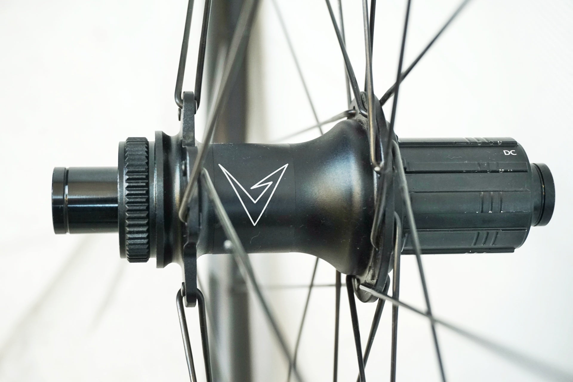 VELOMANN 「ベロマン」 PALLADIUM 33 DISC シマノ12S ホイールセット
