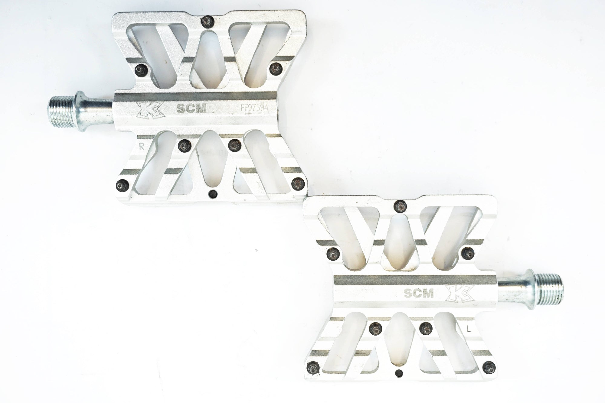 KCNC 「ケーシーエヌシー」 アクティベート KPED 12 CNC ペダル / 有明ガーデン店