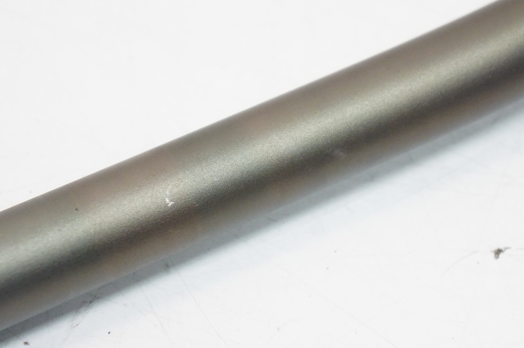 SIMWORKS BY NITTO 「シムワークス バイ ニットー」 LITTLE NICK STEALTH BAR SW02 SSB 750mm φ31.8 ハンドル / 熊谷本店