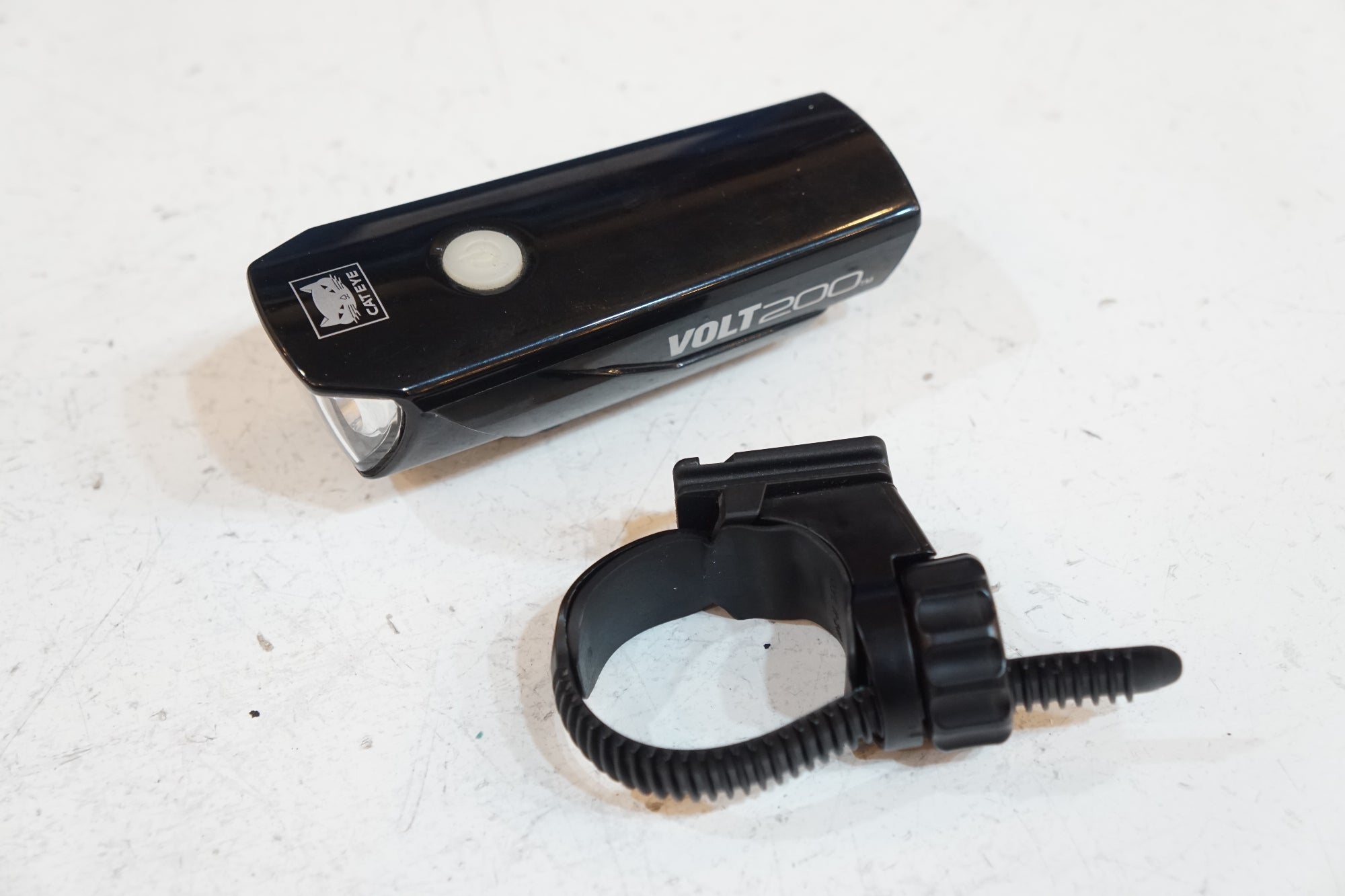 CATEYE 「キャットアイ」 VOLT200 フロントライト / バイチャリ浦和ベース