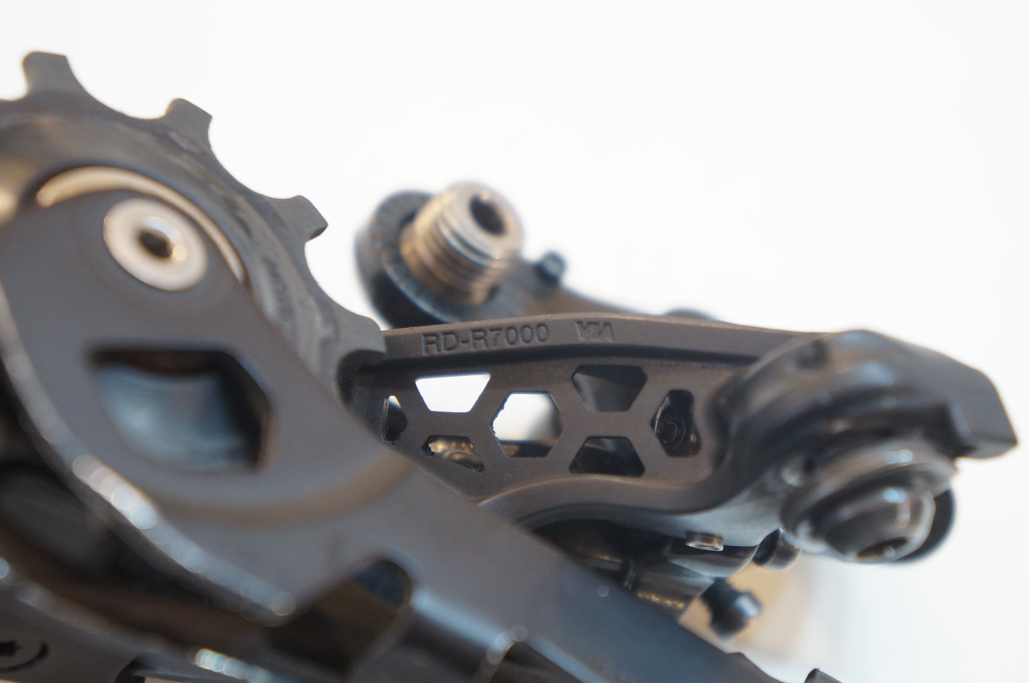 SHIMANO 「シマノ」 105 RD-R7000 リアディレイラー / バイチャリ浦和ベース