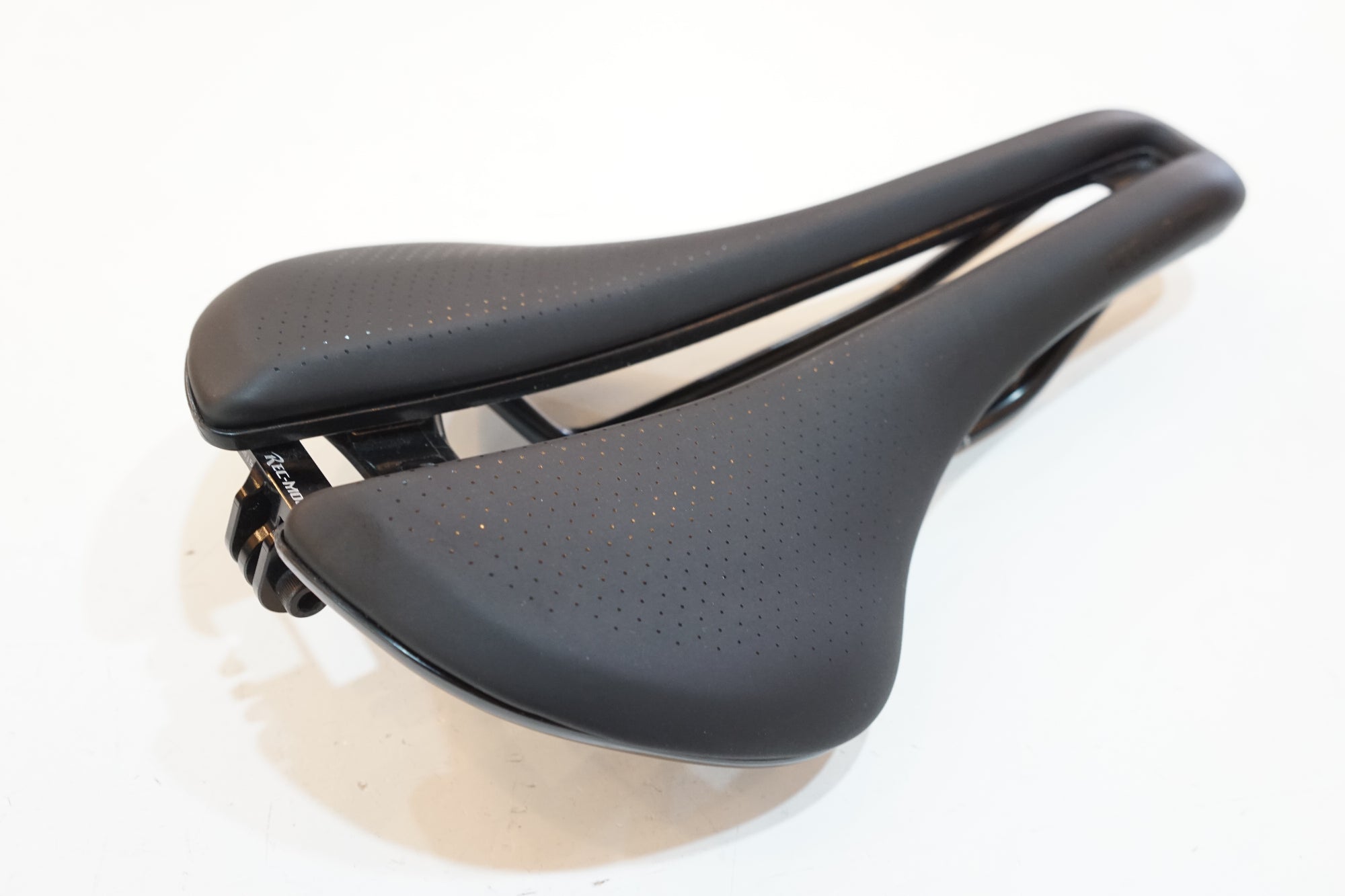 BONTRAGER 「ボントレガー」 AEOLUS COMP サドル / バイチャリ浦和ベース