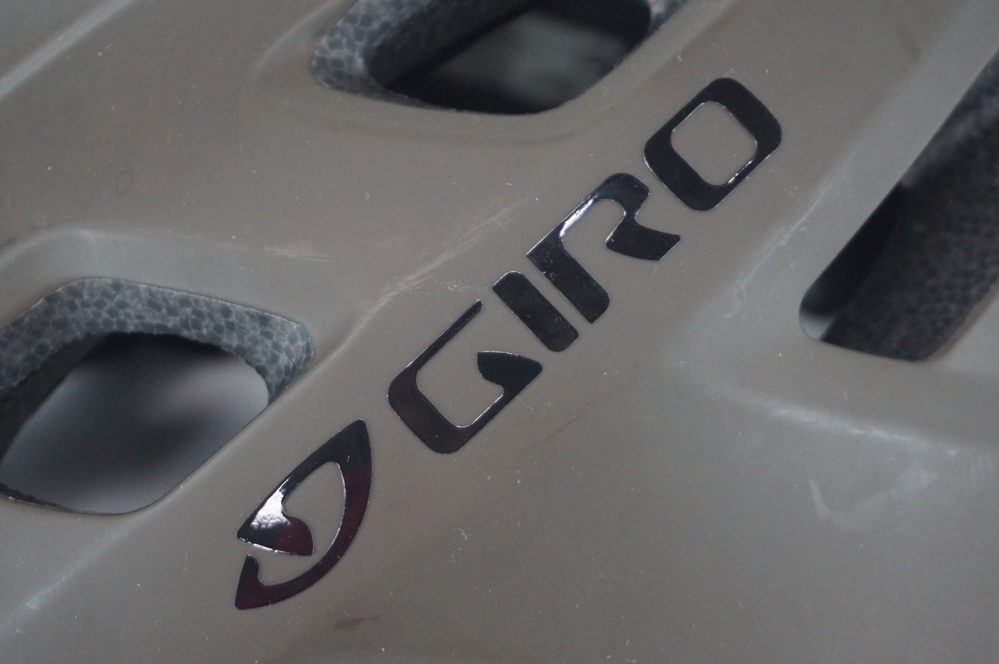 GIRO 「ジロ」 FIXTURE 54-61cm ヘルメット / 阪急塚口店