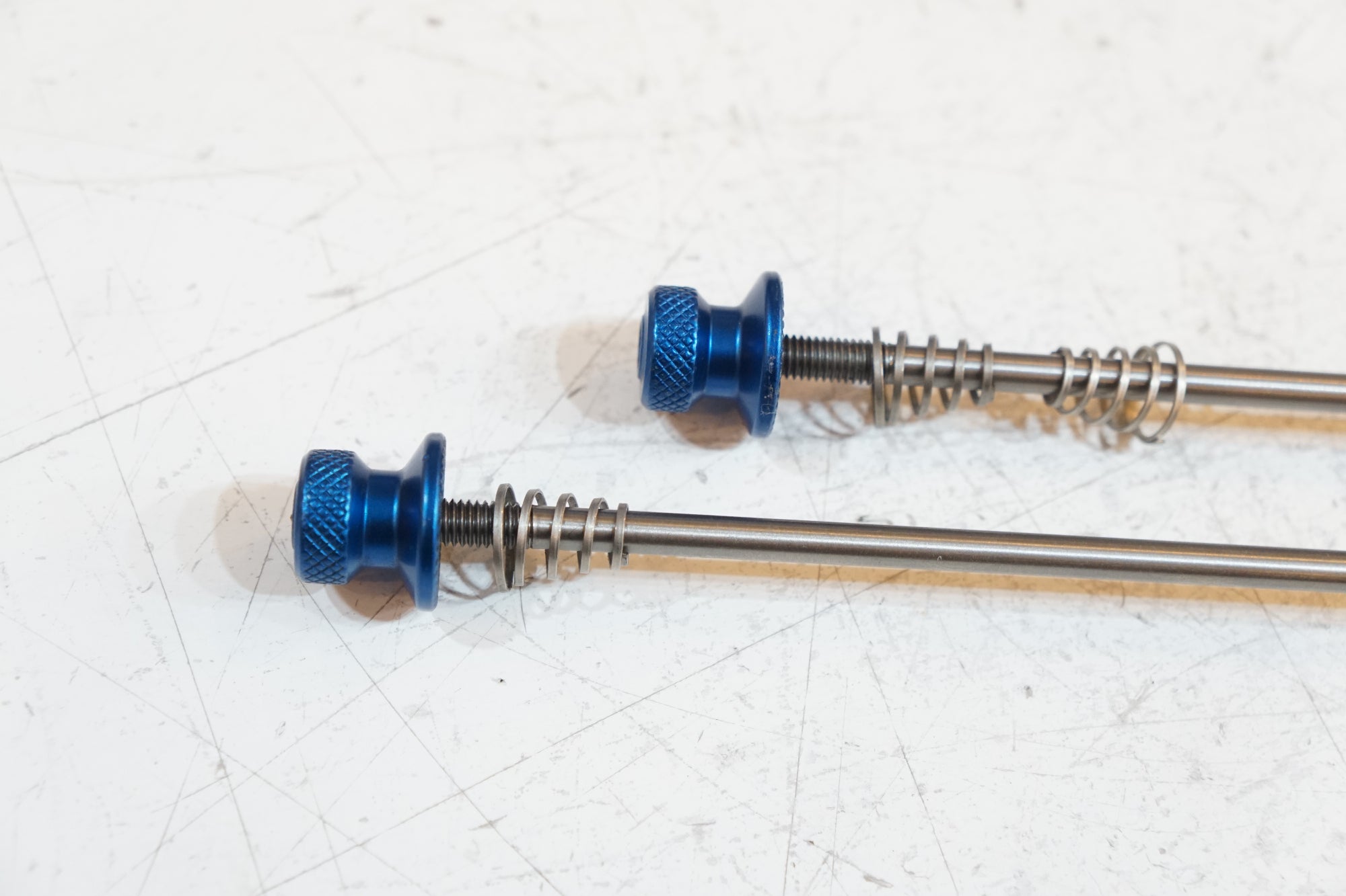 ADEPT 「アデプト」 チタン クイックリリース / バイチャリ浦和ベース