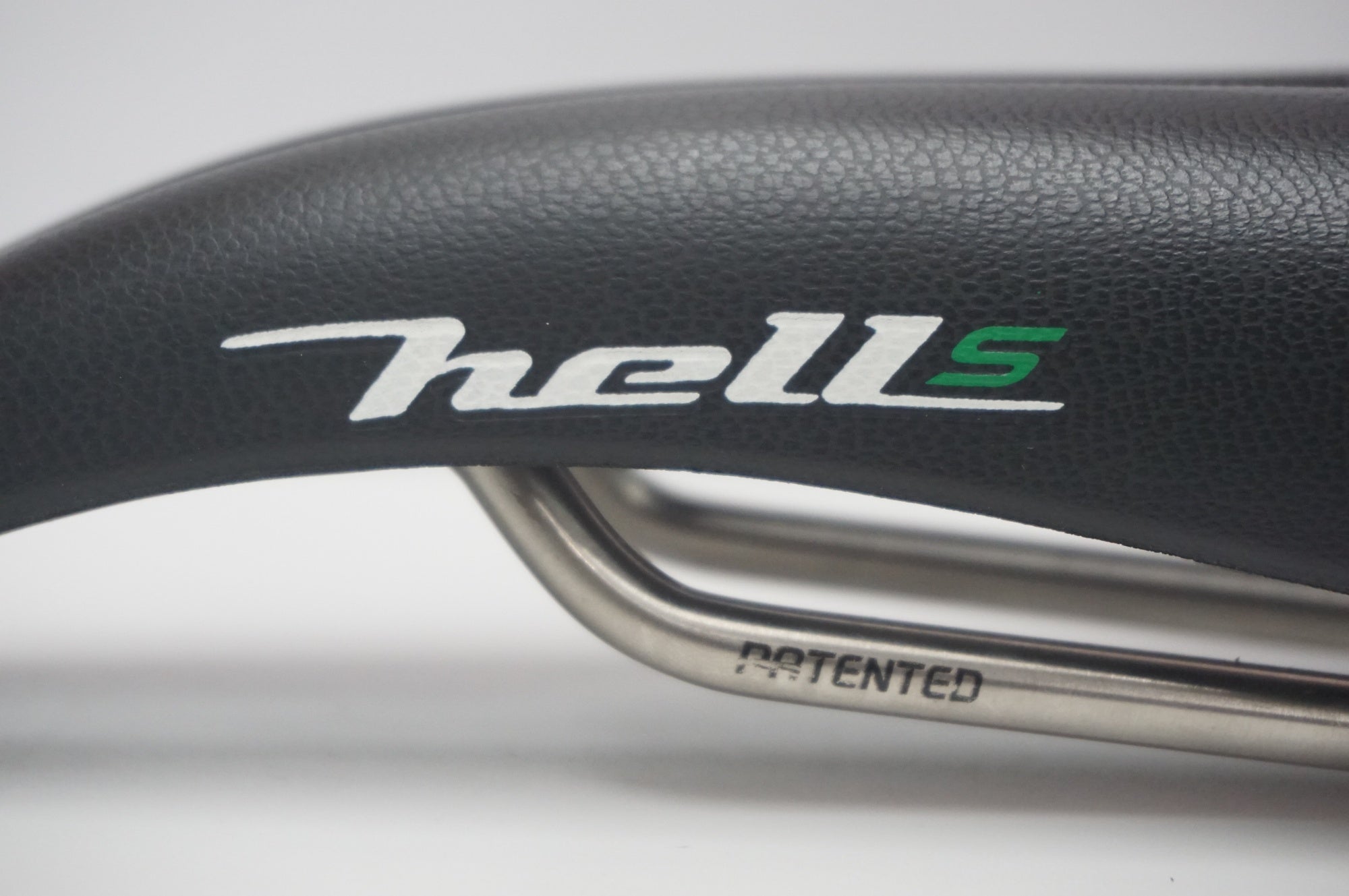 SELLE SMP 「セラエスエムオピー」 HELL S サドル / 福岡店