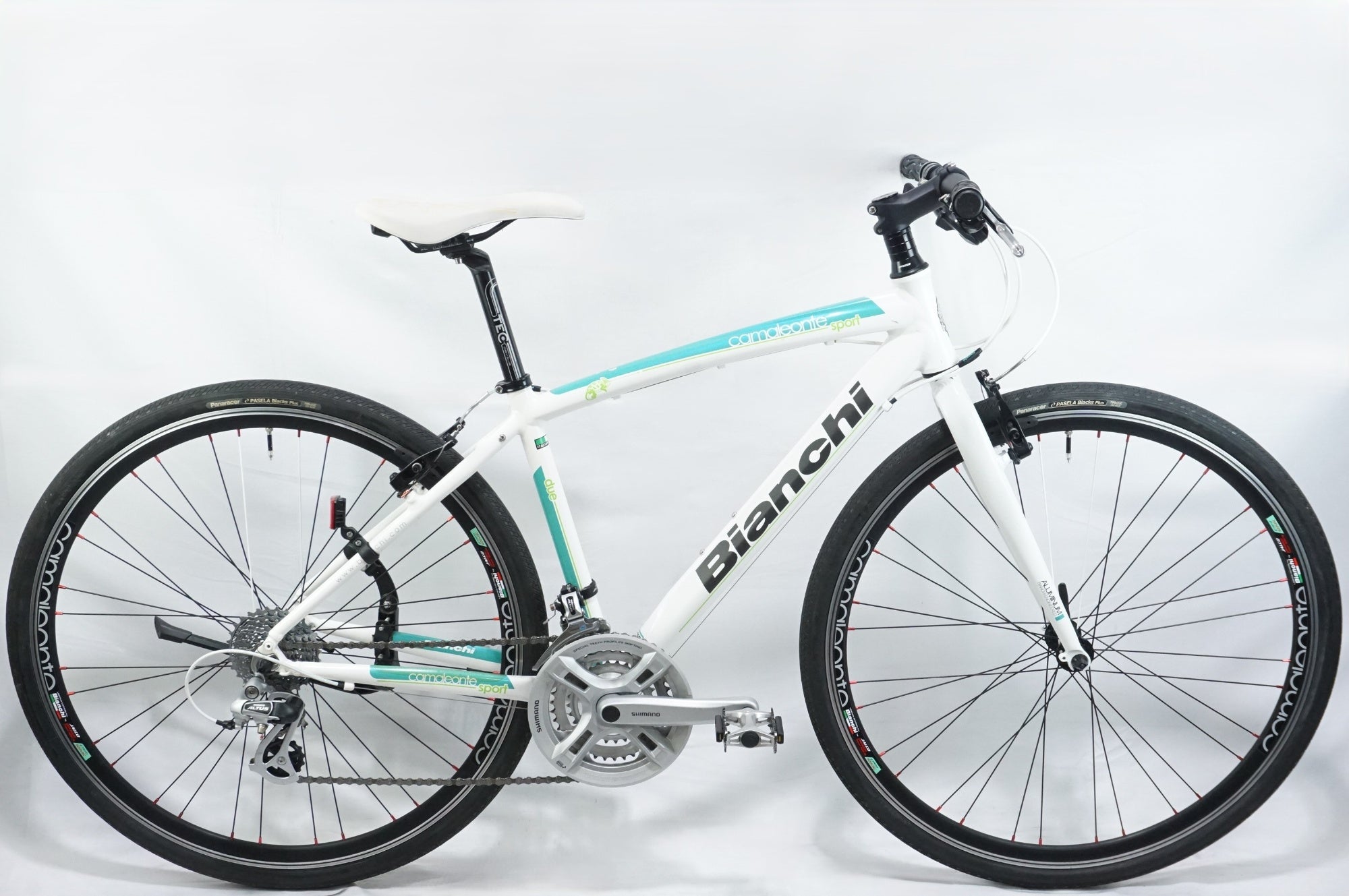BIANCHI 「ビアンキ」 CAMALEONTE SPORT DUE 2013年モデル クロスバイク / 中目黒店