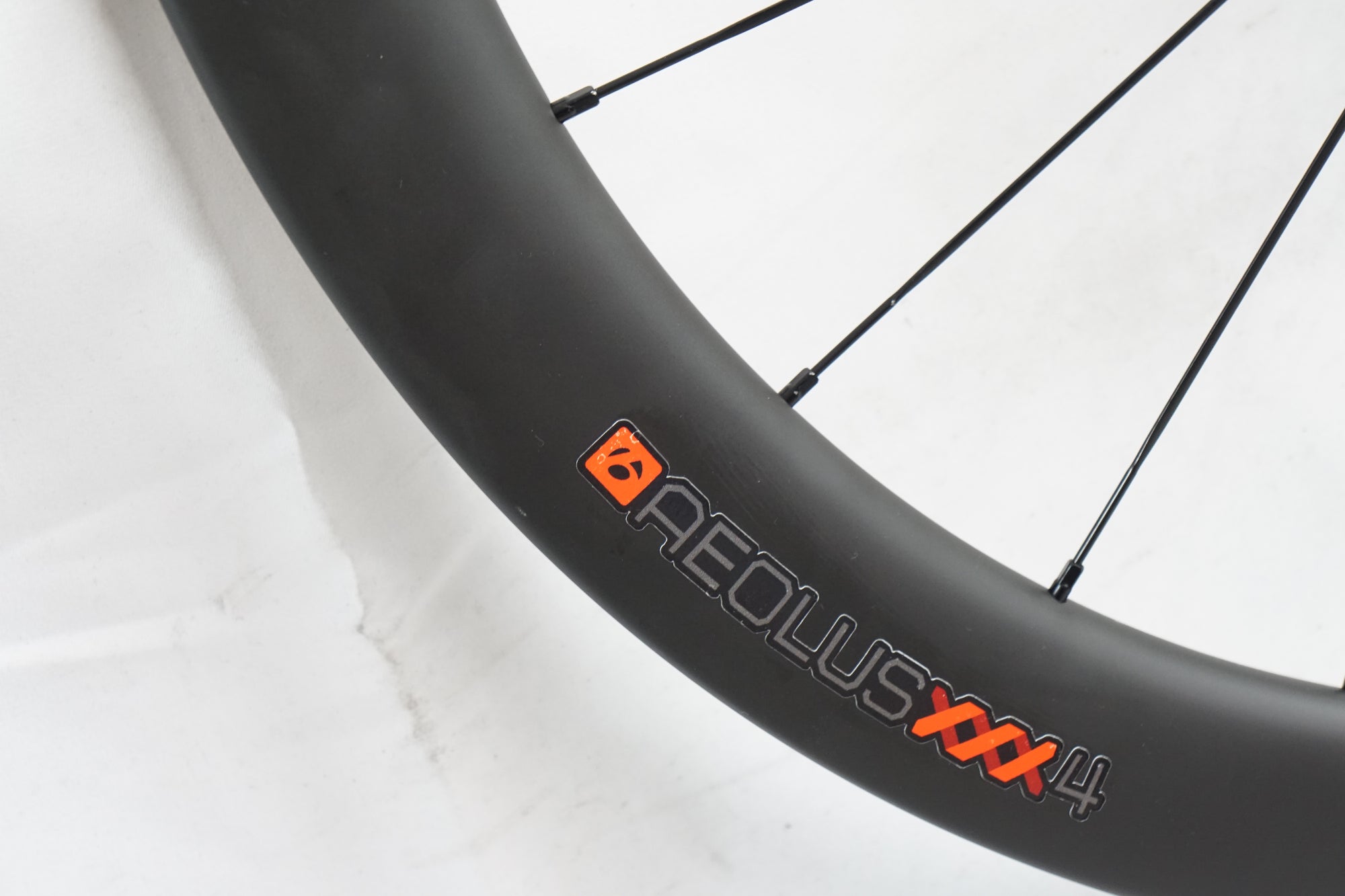 BONTRAGER 「ボントレガー」 AEOLUS ELITE 50 DISC シマノ11速 ホイールセット / バイチャリ浦和ベース