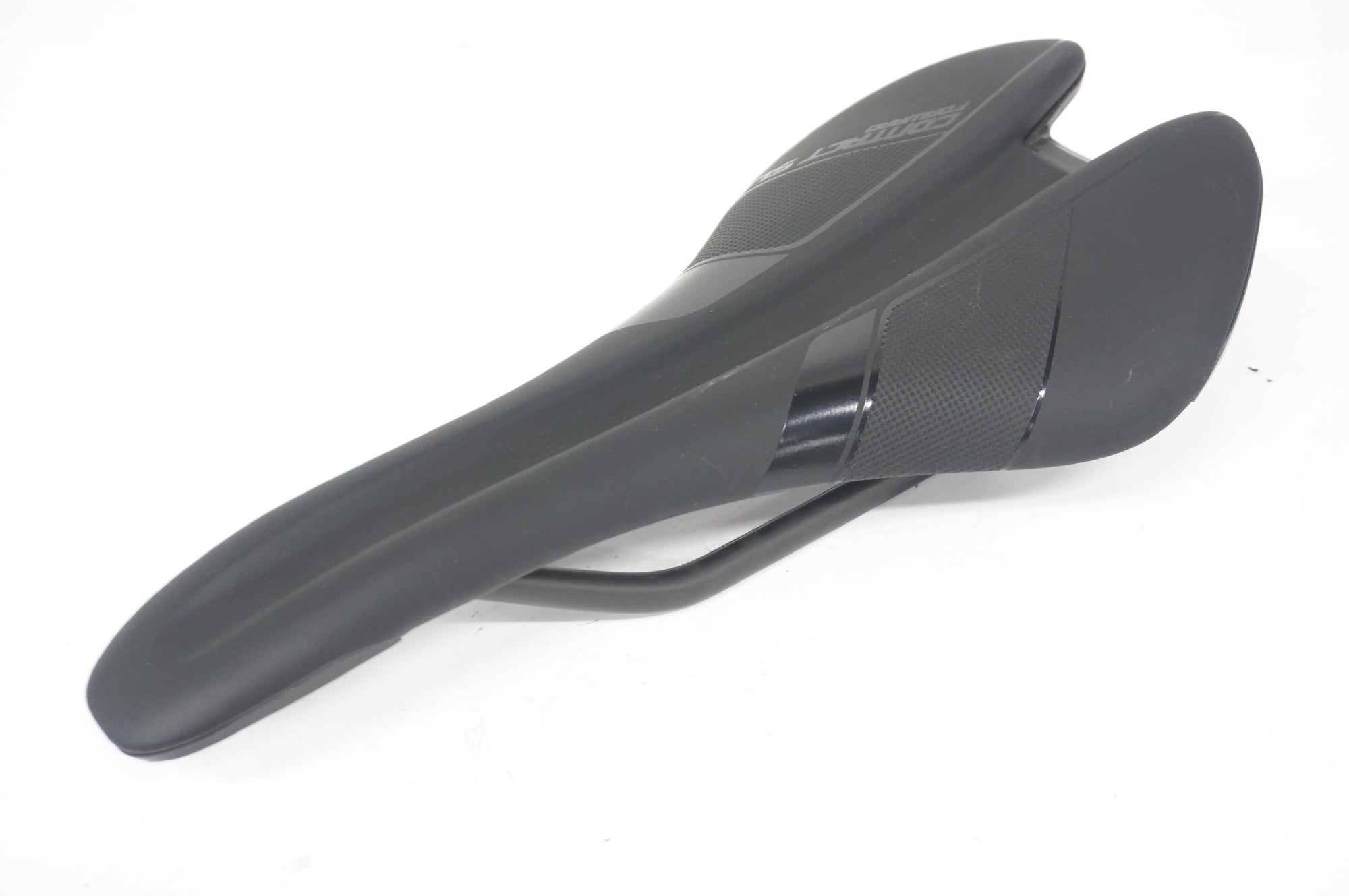 GIANT 「ジャイアント」 CONTACT SLR FORWARD サドル / 阪急塚口店