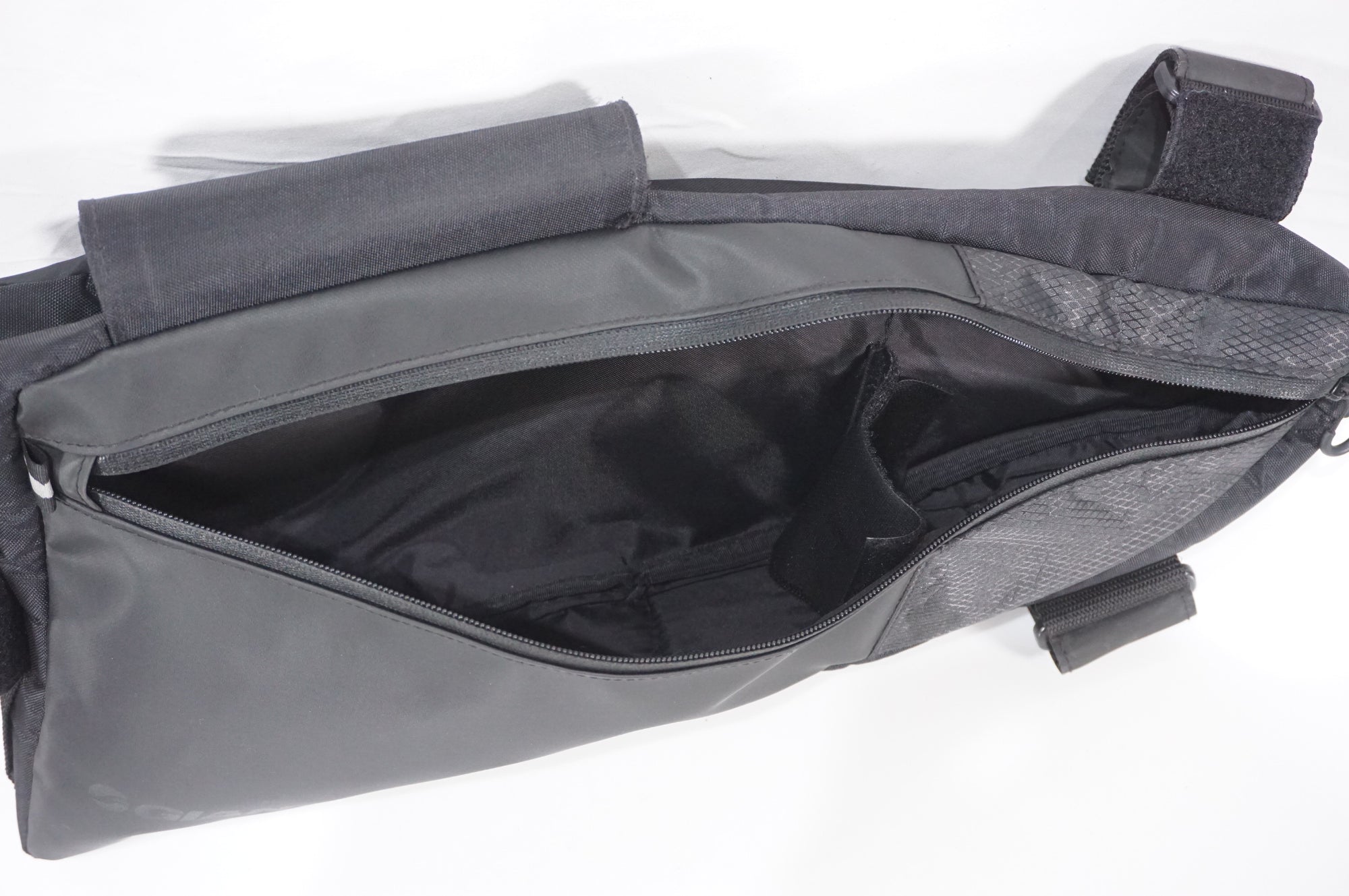 GIANT 「ジャイアント」 SCOUT FRAME BAG フレームバッグ / AKIBA店
