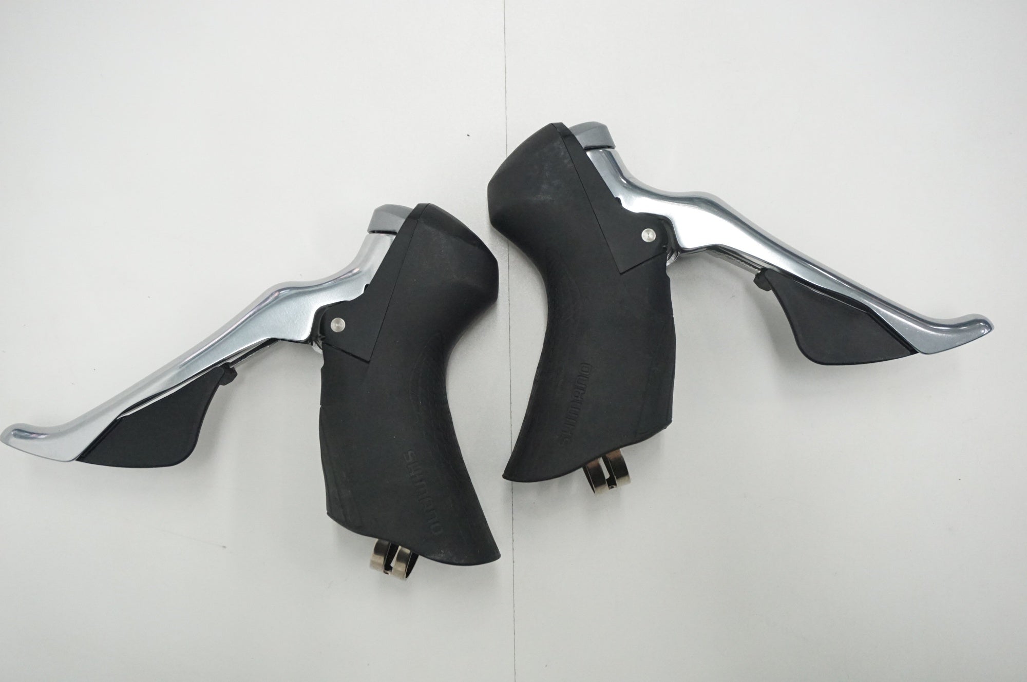 SHIMANO 「シマノ」 105 ST-R7000 デュアルコントロールレバー / 福岡