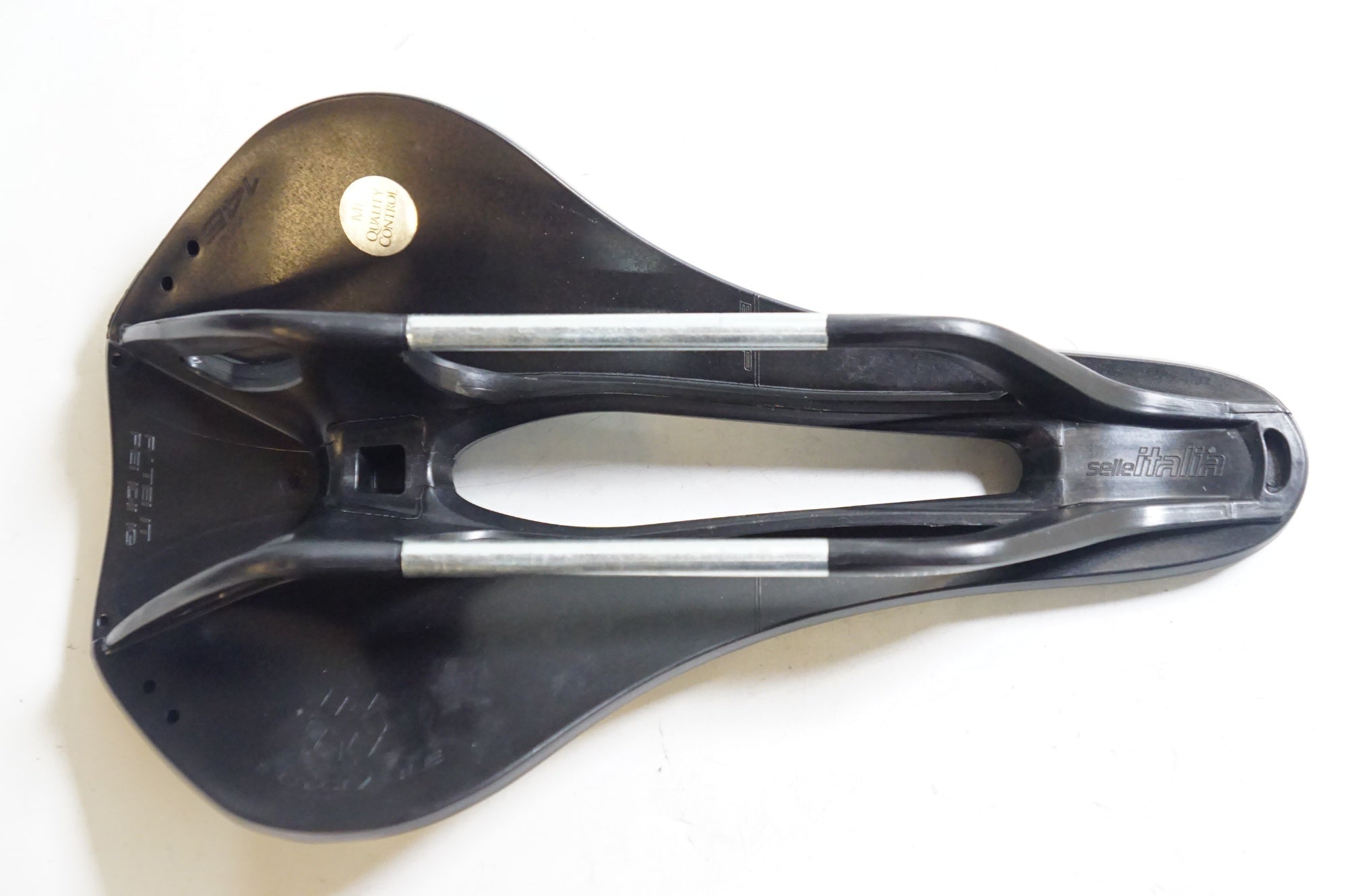 SELLE ITALIA 「セライタリア」 NOVUS BOOST EVO FEC ALLOY SUPERFLOW