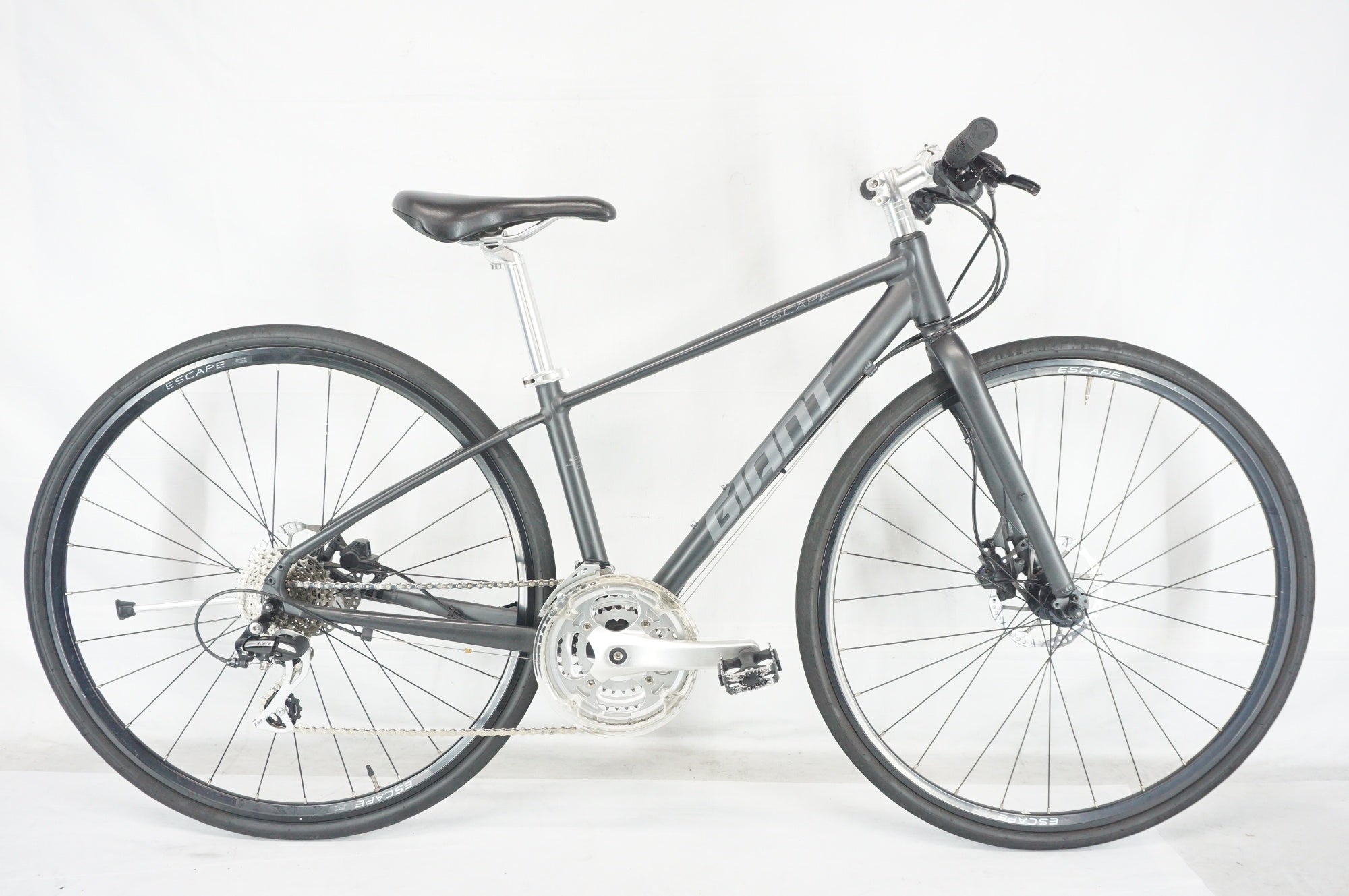 GIANT 「ジャイアント」 ESCAPE R DISC 2023年モデル クロスバイク / 阪急塚口店