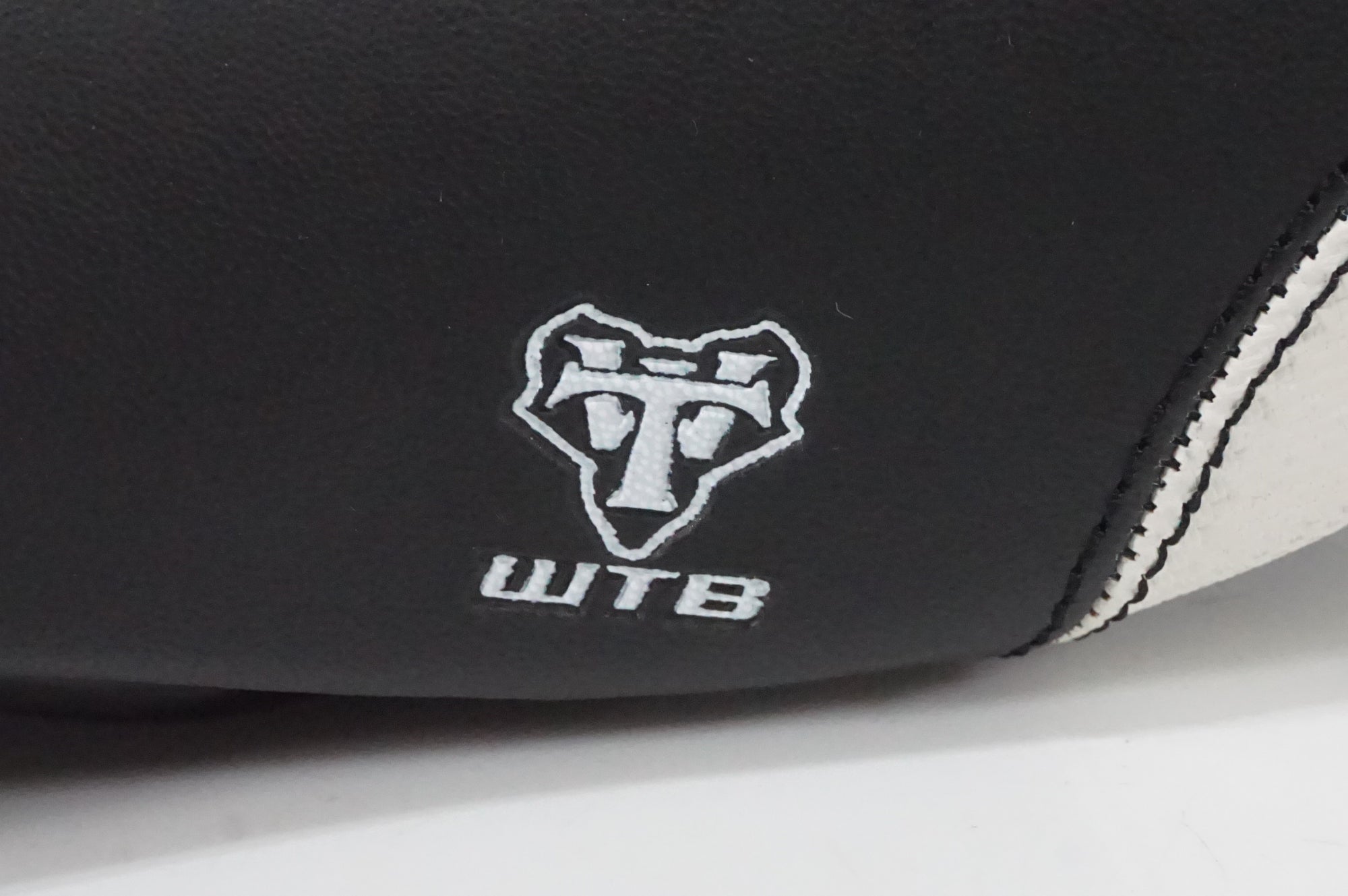 WTB 「ダブリューティービー」 SPEED V サドル / AKIBA店