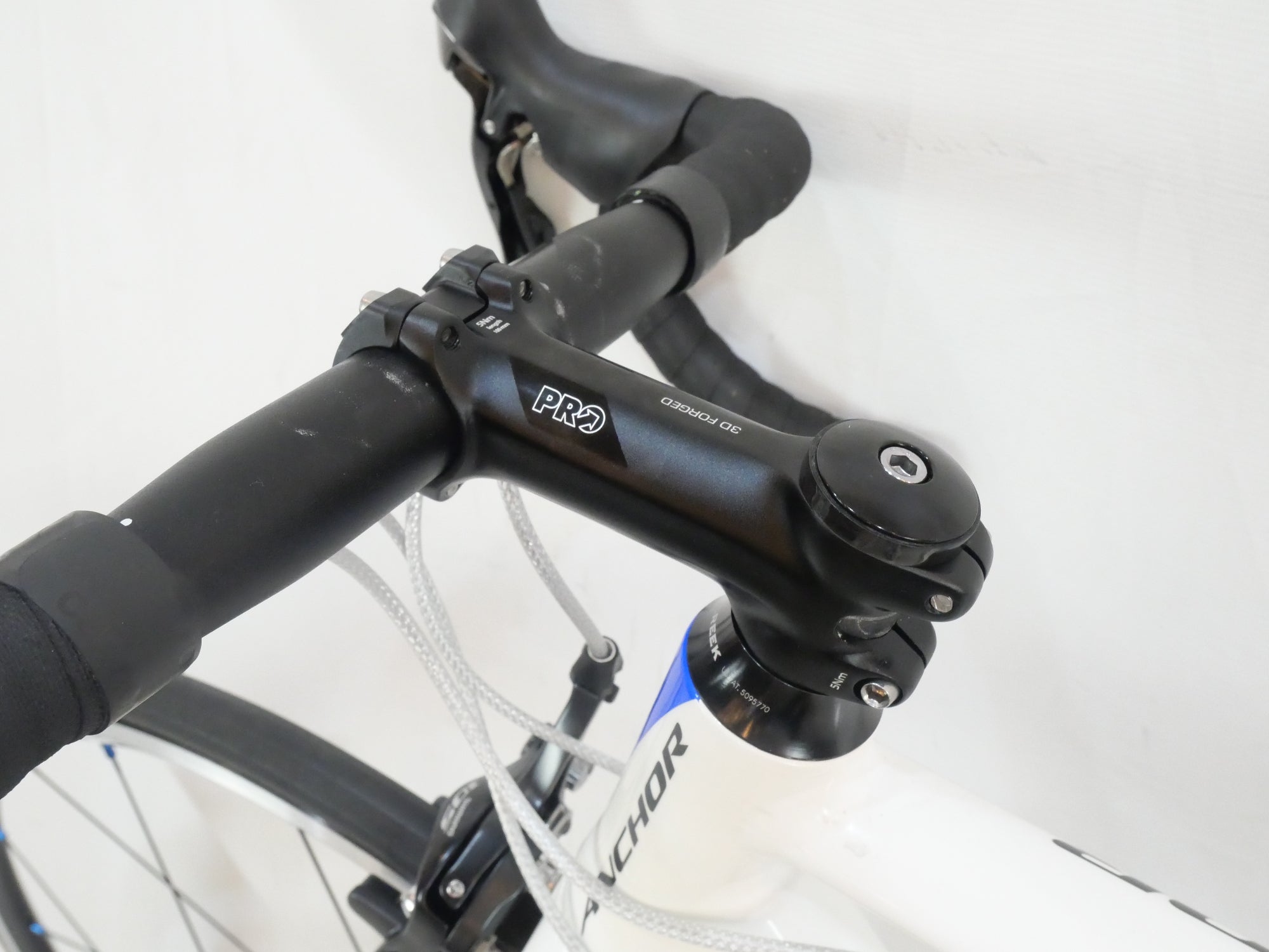 ANCHOR 「アンカー」 RA6 EQUIPE 2012年モデル ロードバイク / バイチャリ浦和ベース
