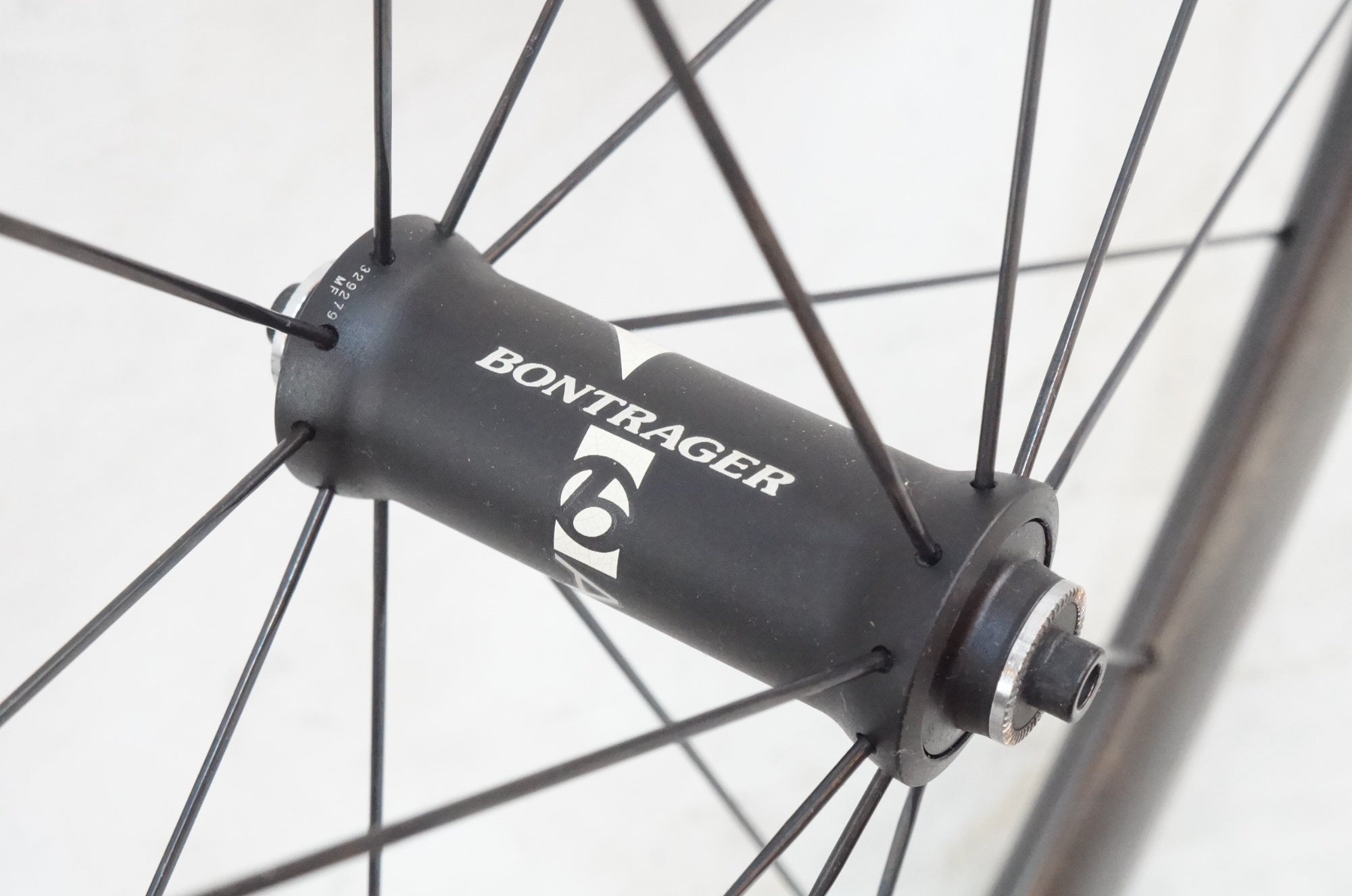 BONTRAGER 「ボントレガー」 AURA5 SHIMANO / SRAM 11s ホイールセット