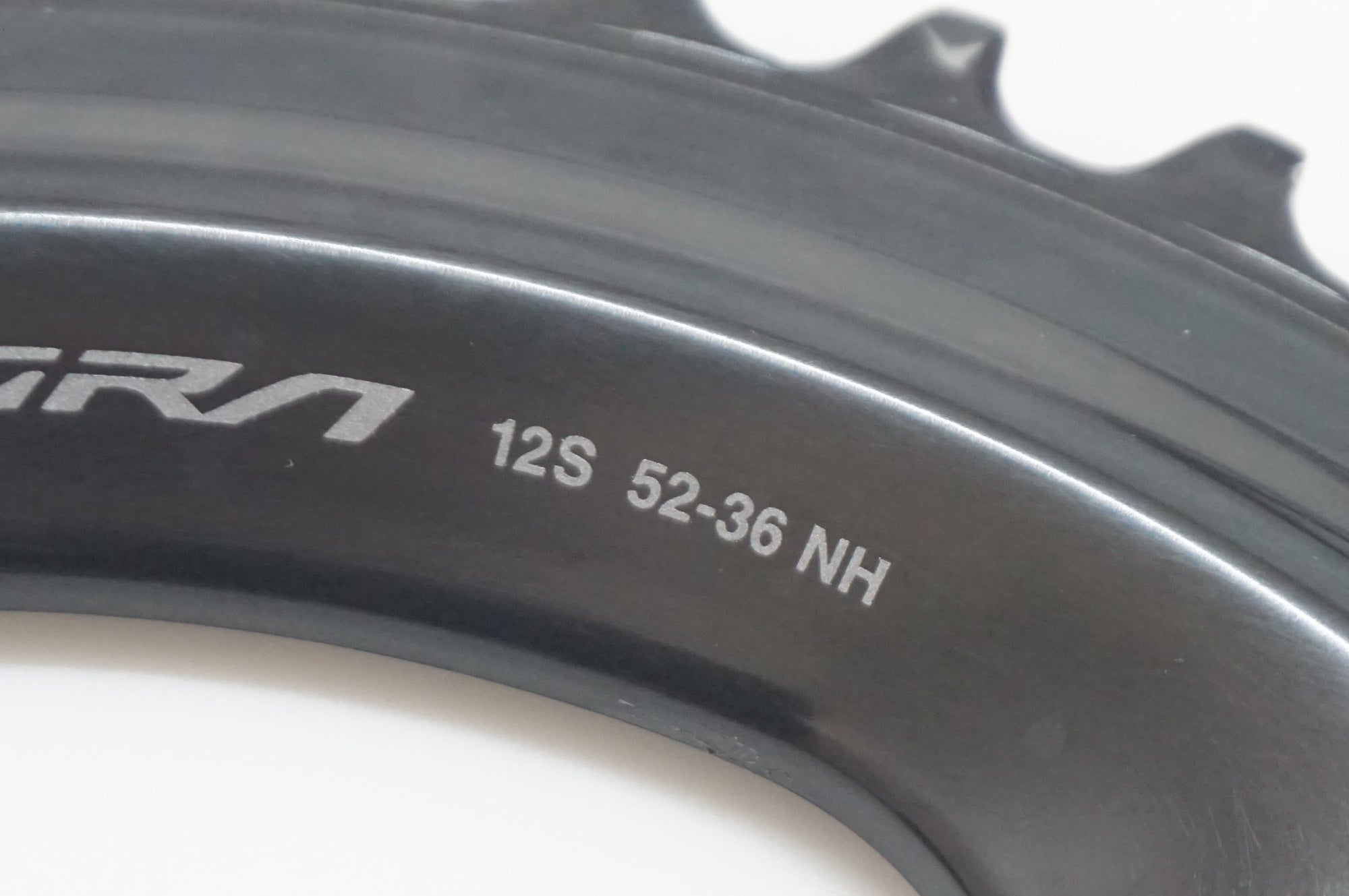 SHIMANO 「シマノ」 ULTEGRA FC-R8100 52-36T チェーンリングセット