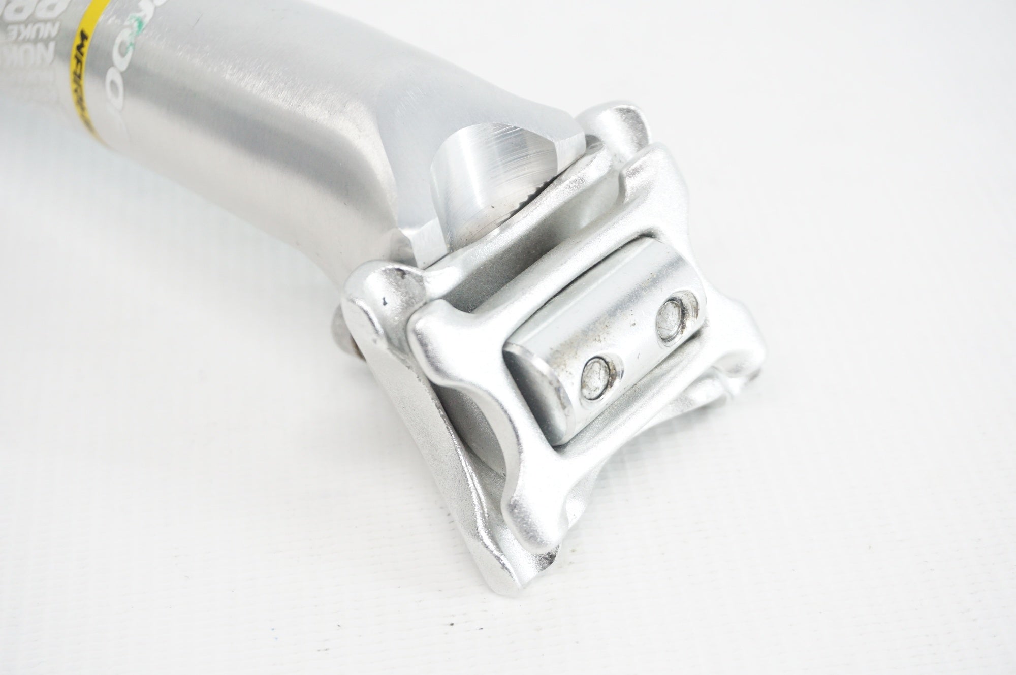 NUKEPROOF 「ヌークプルーフ」 WARHEAD Φ30.9 400mm シートポスト / 阪急塚口店