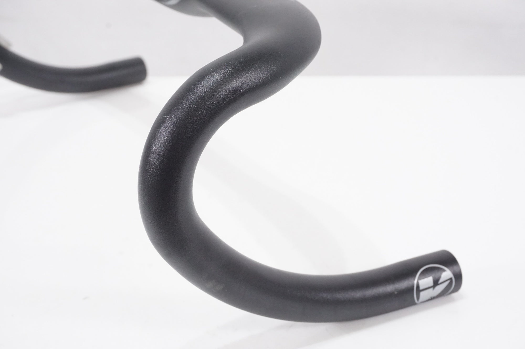 VISION 「ヴィジョン」 TRIMAX AERO φ31.8 400mm ハンドル / AKIBA店