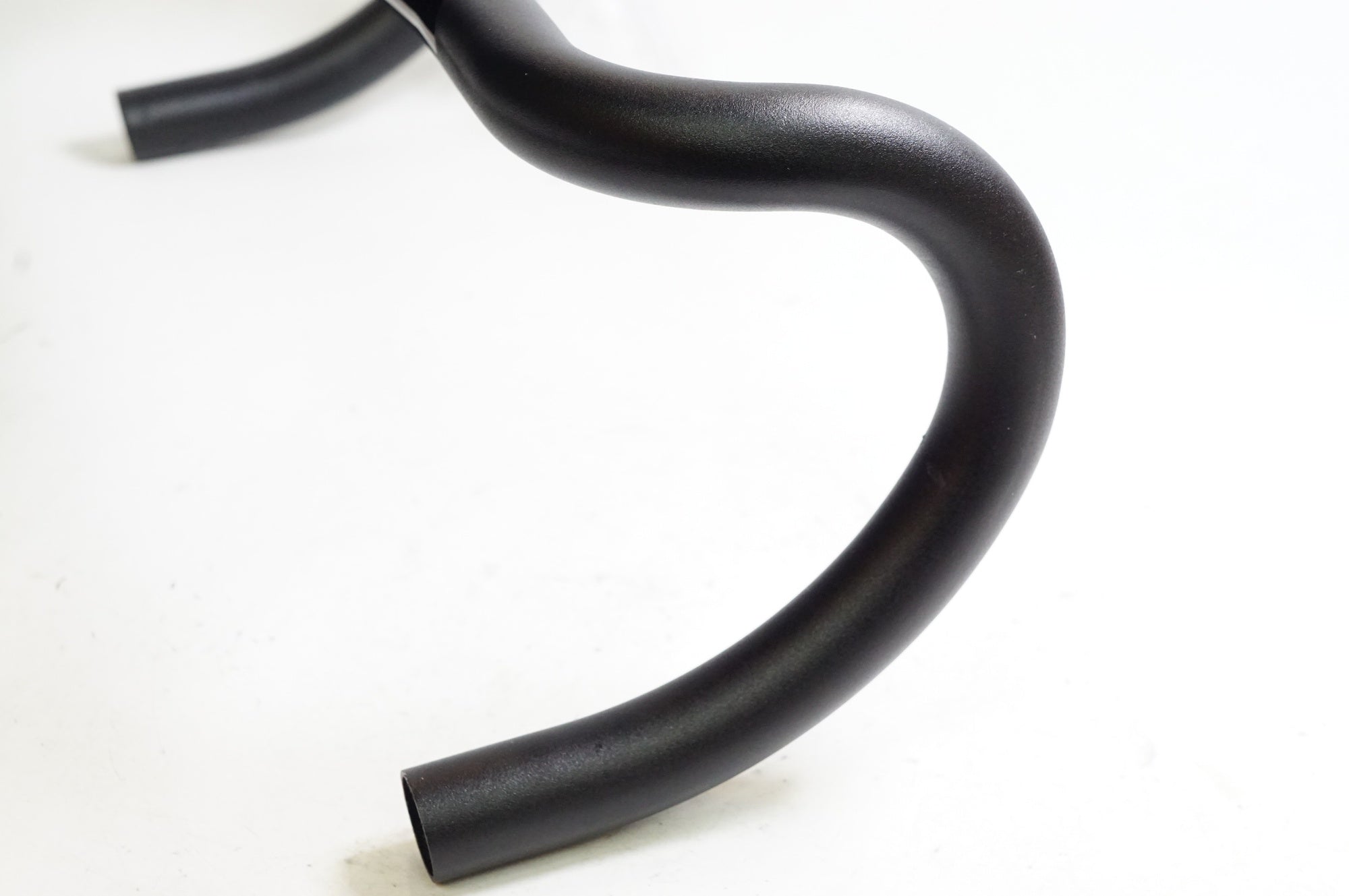 DEDA 「デダ」 RHM01 φ31.7 約400mm ハンドル / 熊谷本店