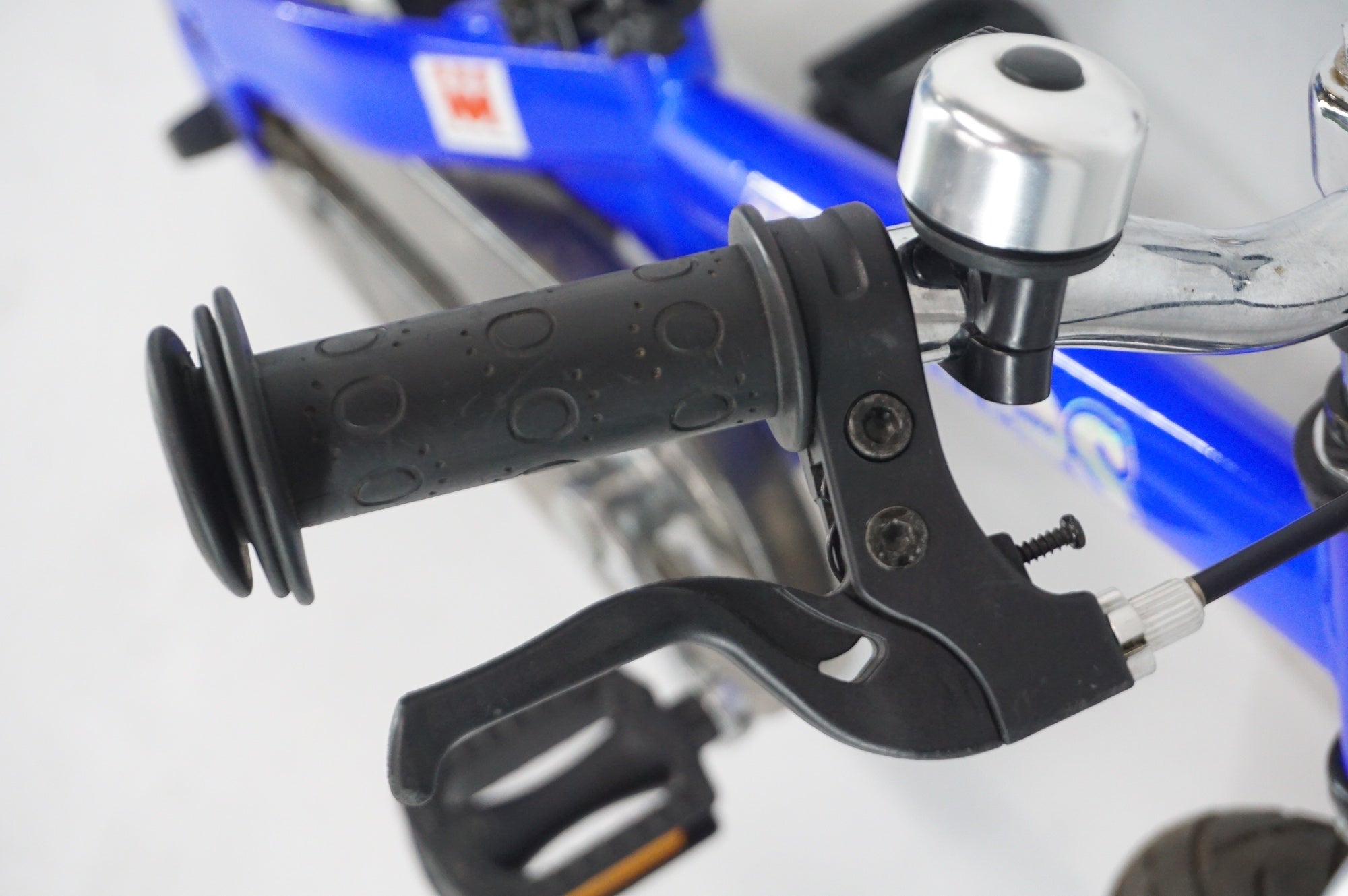 ビタミンiファクトリー 「ビタミンアイファクトリー」 へんしんバイクS 2018年モデル 10インチ キッズバイク / 阪急塚口店