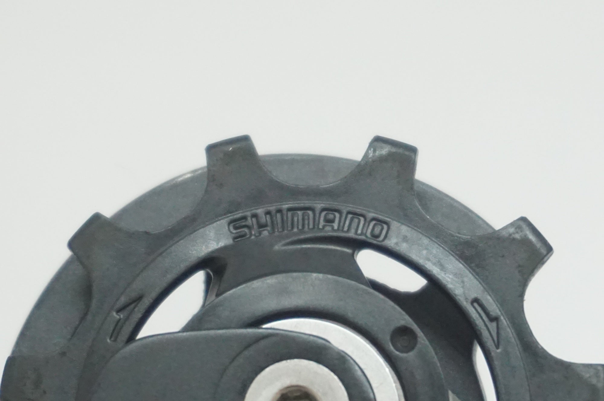Amazon.com : Shimano Ultegra FD-R8050 Di2 11-Speed Front