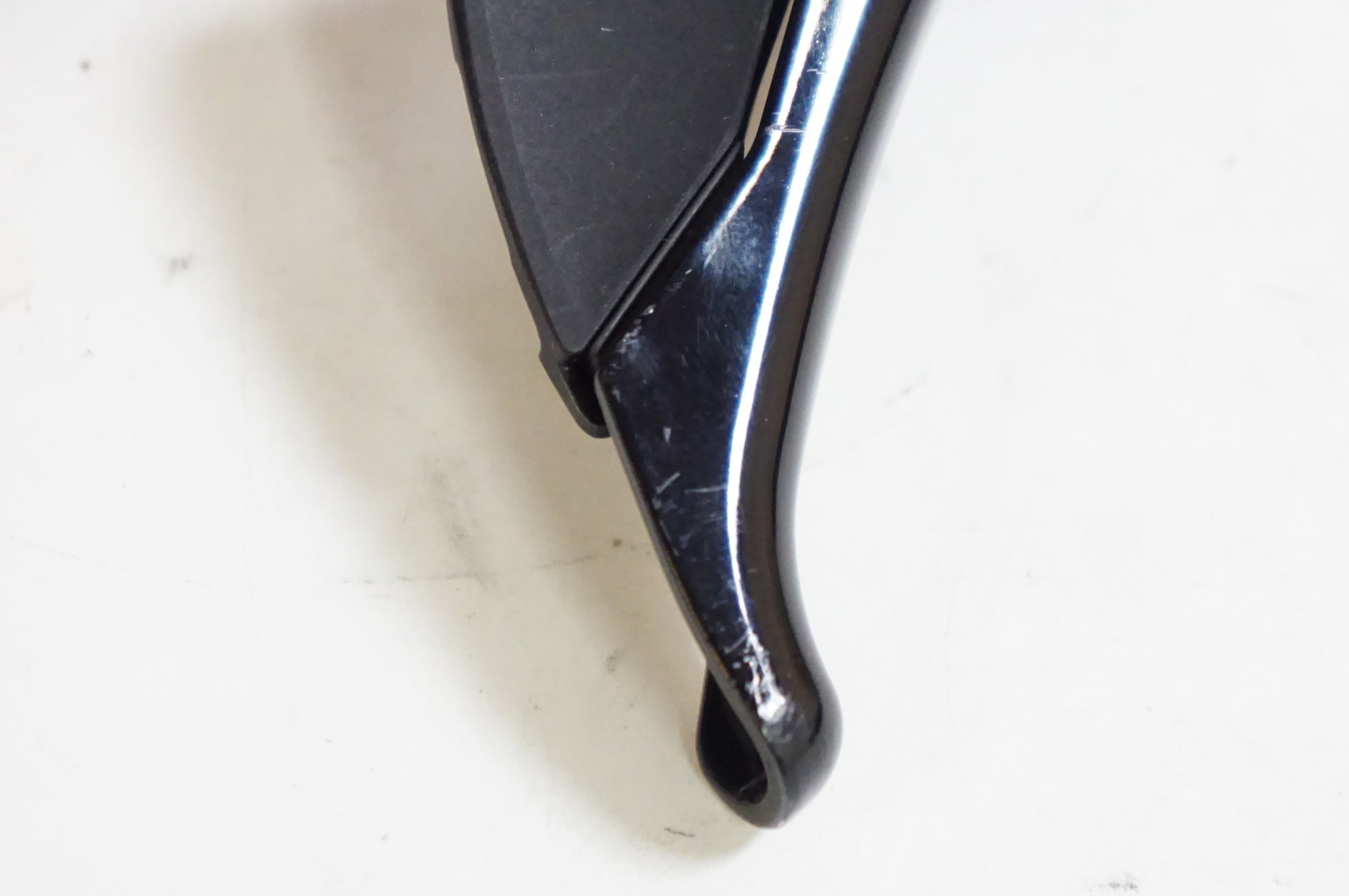 SHIMANO 「シマノ」 105 ST-R7025 デュアルコントロールレバー BR-R7070 ディスクブレーキキャリパー セット / 熊谷本店