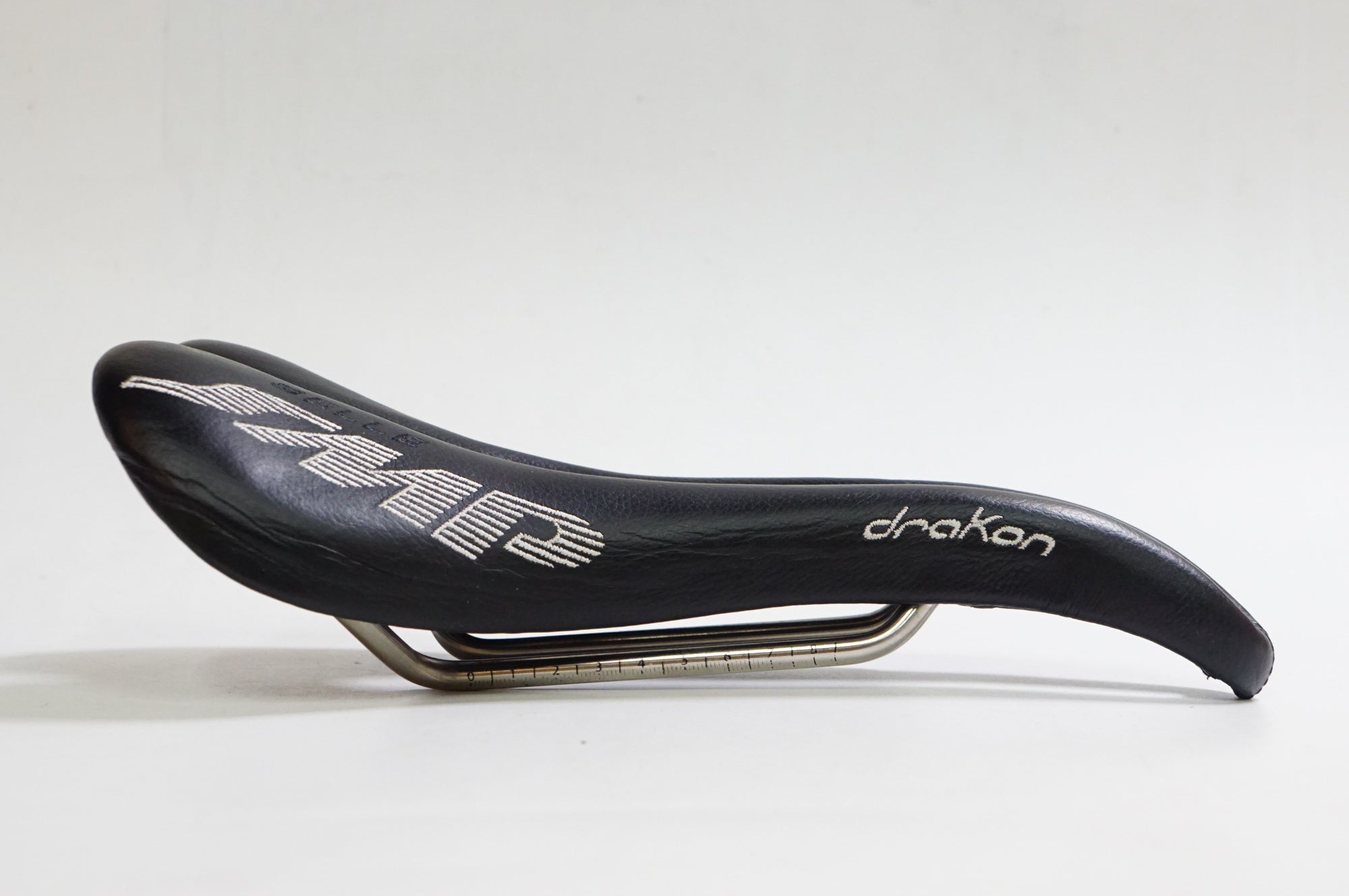 SELLE SMP 「セラエスエムピー」 DRAKON サドル / 熊谷本店