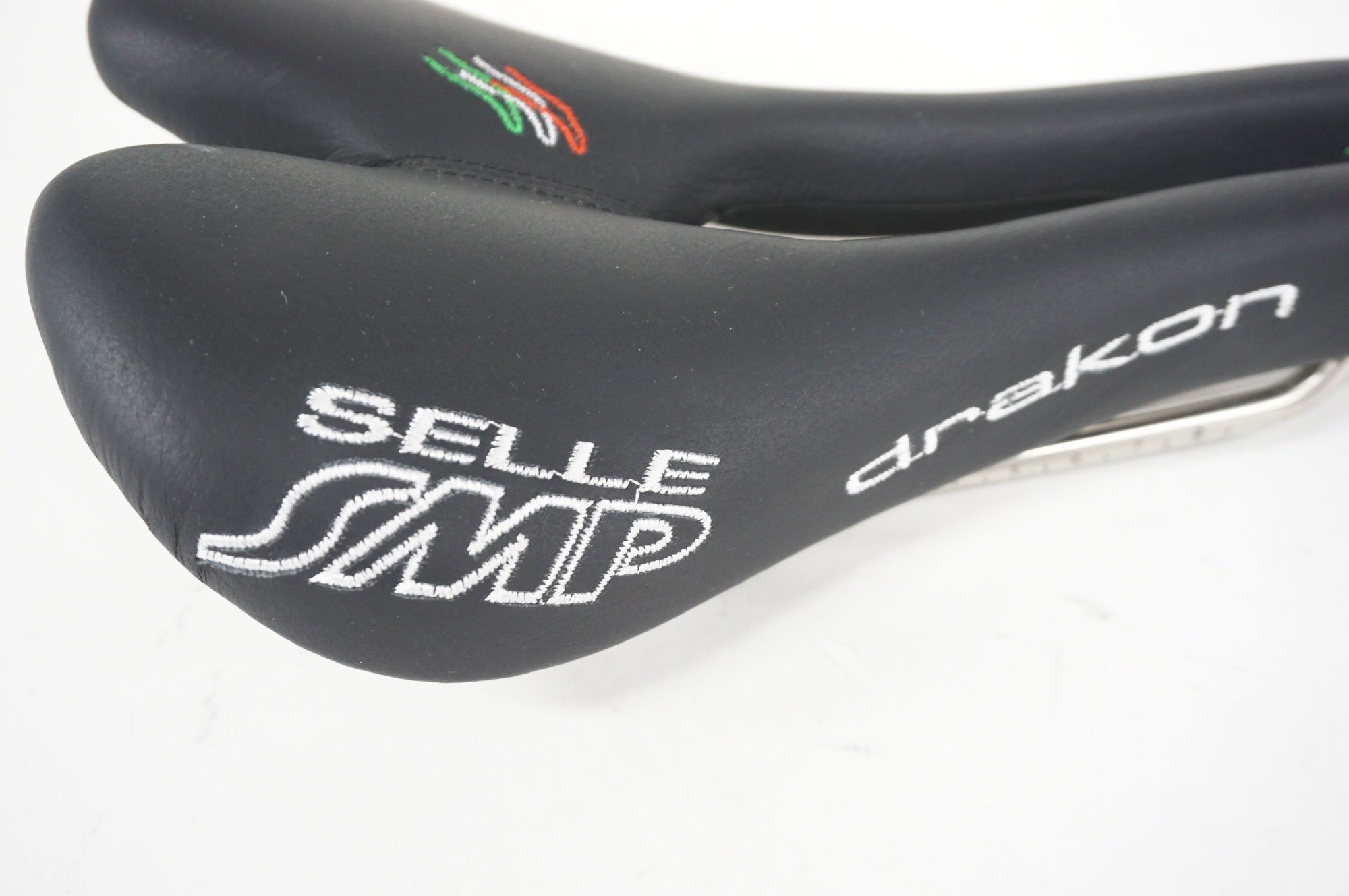SELLE SMP 「セラ エスエムピー」 DRAKON サドル / 阪急塚口店