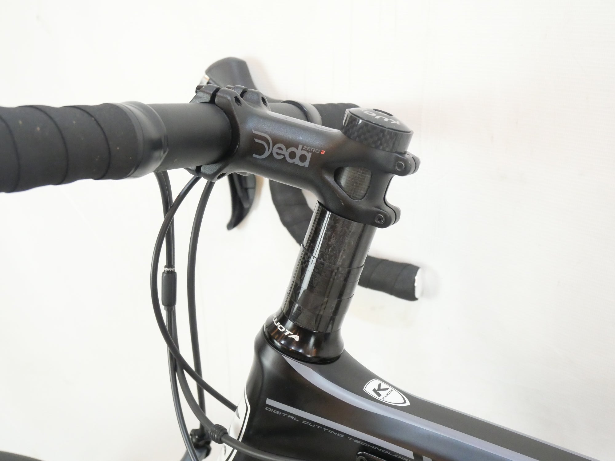クォータ KURARO エアロバー装備 SHIMANO 105(完成車) 2025年最新】kuota kuraroの人気アイテム - メルカリ