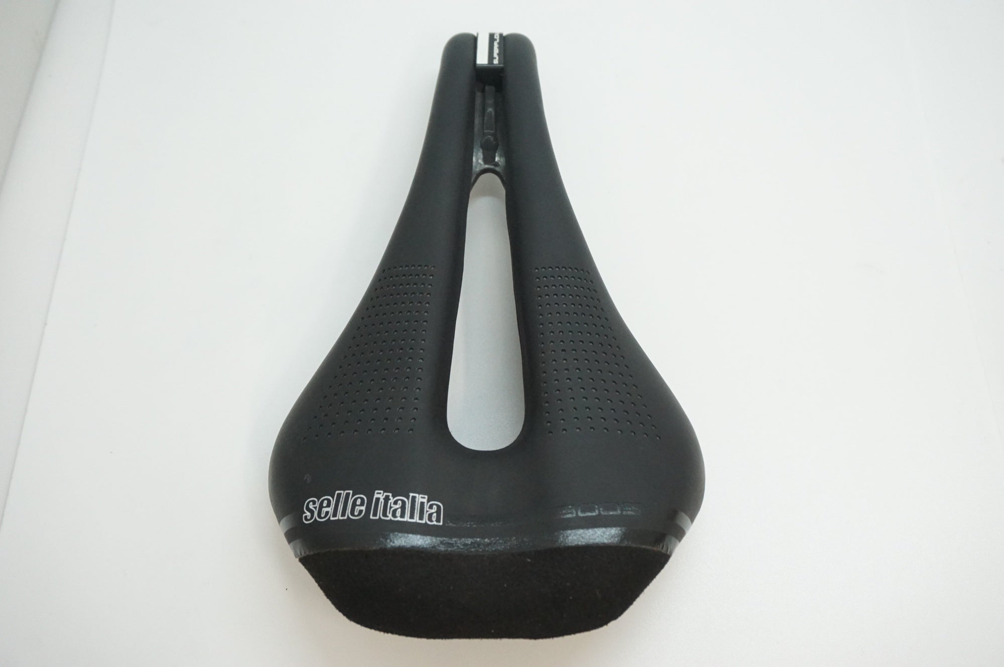 SELLE ITALIA 「セライタリア」 NOVUS サドル / 福岡アイランド