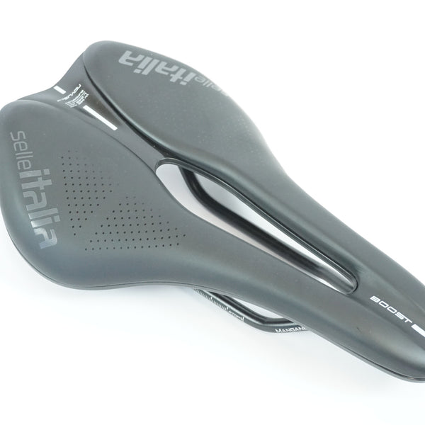 セライタリア selle italia NOVUS BOOST EVO SELLE ITALIA 「セライタリア」 NOVUS BOOST EVO SUPERFLOW サドル