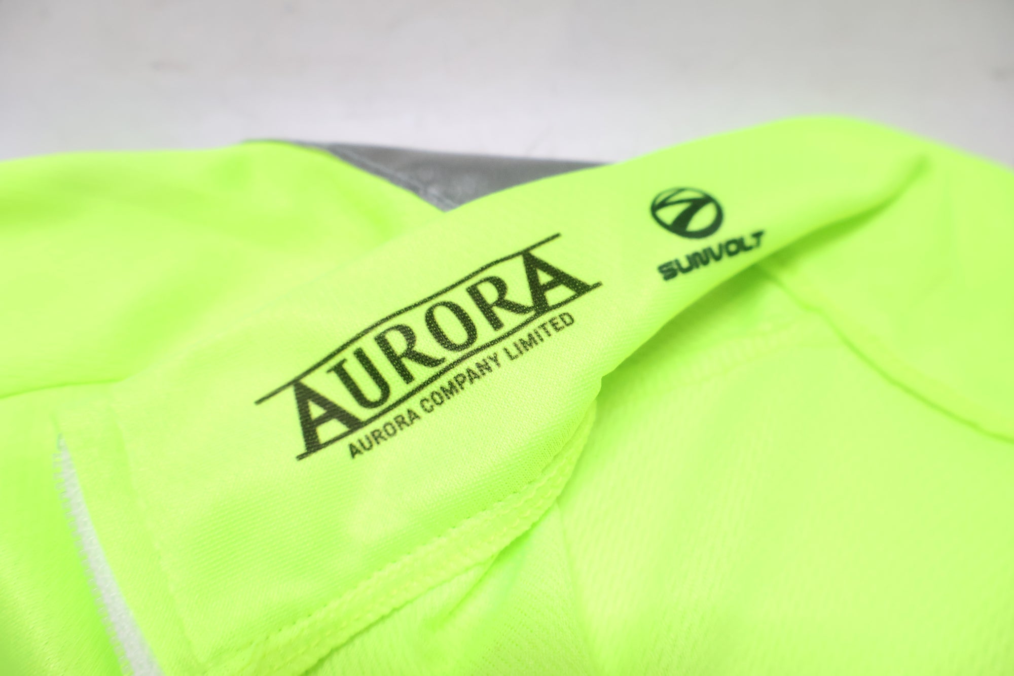 AURORA 「アウローラ」 ろんぐらいだぁす！ Mサイズ サイクル反射ベスト2.0 / 高知店