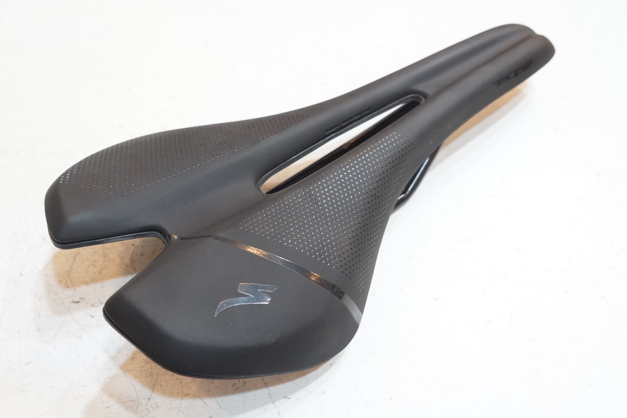 SPECIALIZED 「スペシャライズド」 TOUPÉ COMP GEL 143mm サドル / バイチャリ浦和ベース