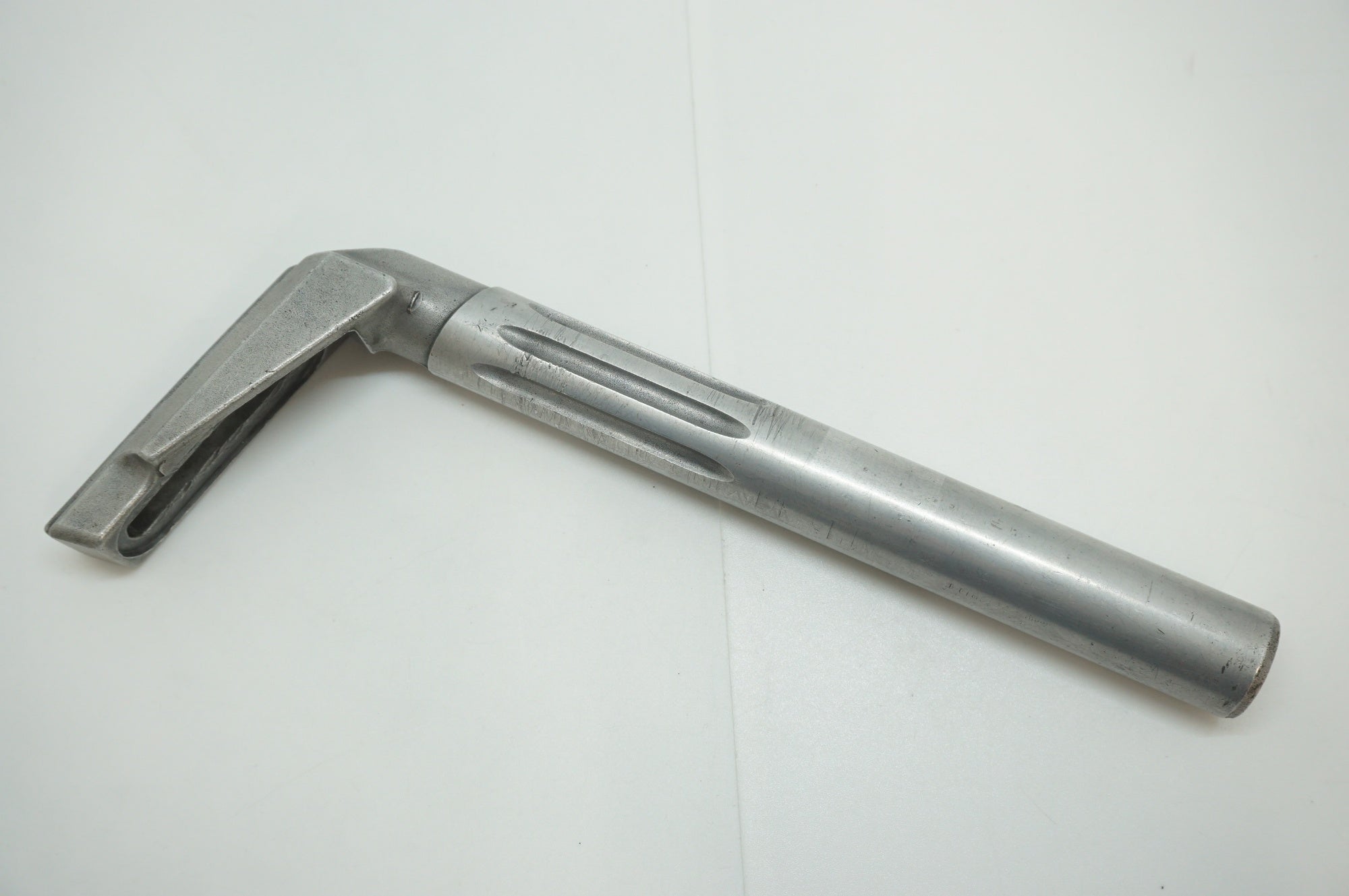 SAKAE 「サカエ」 MTE100 φ27.0 230mm シートポスト / 福岡店