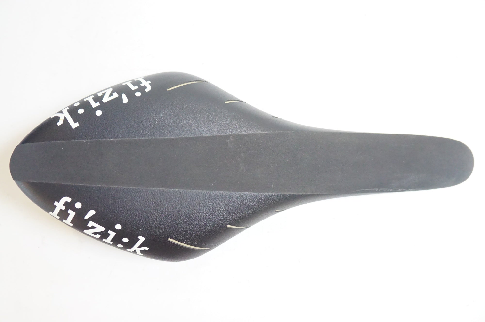 FIZIK 「フィジーク」 ARIONE R5 サドル / 熊谷本店
