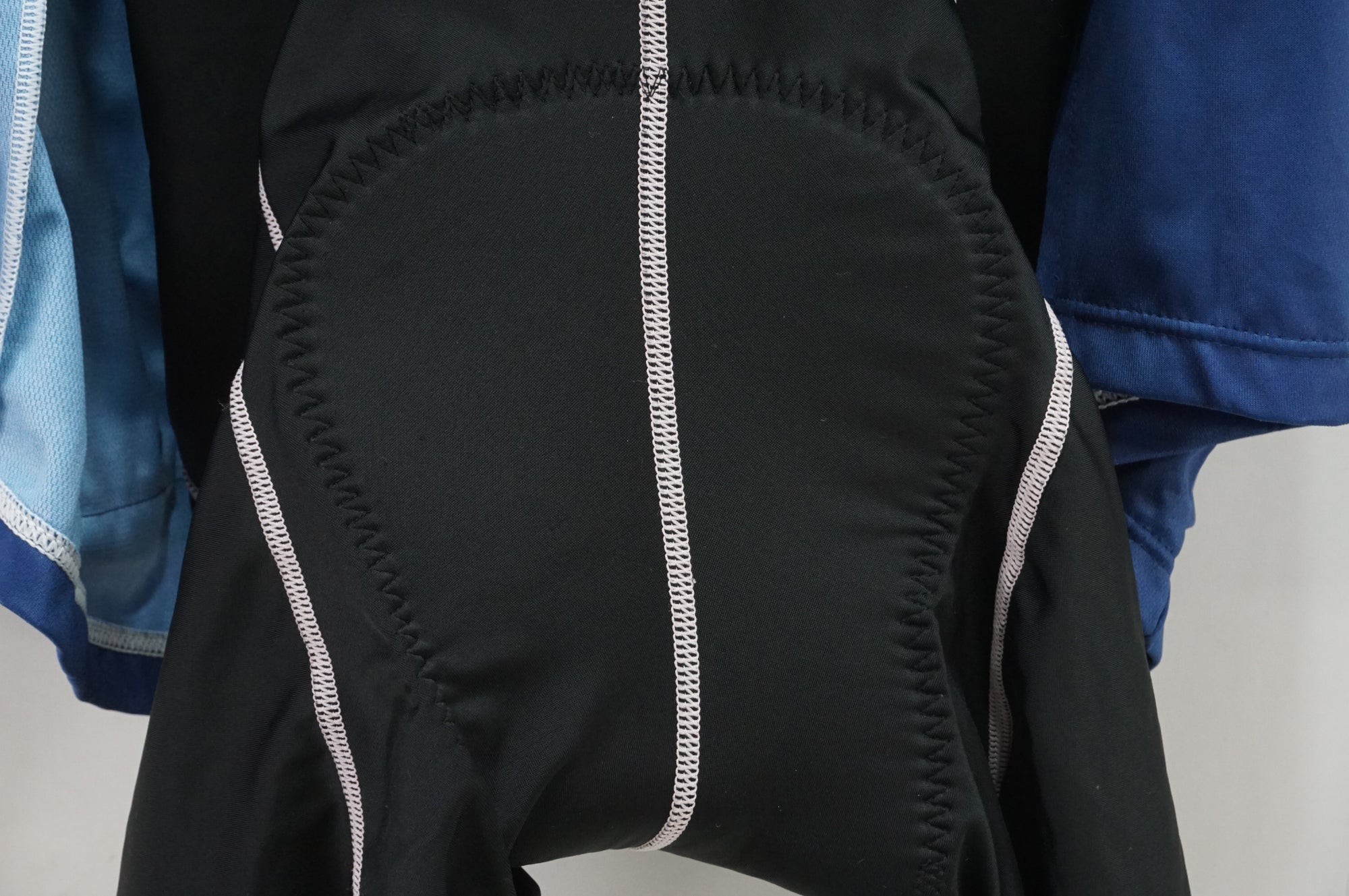 KAPELMUUR 「カペルミュール」 Mサイズ 半袖ジャージ ビブショーツセット / 大宮店