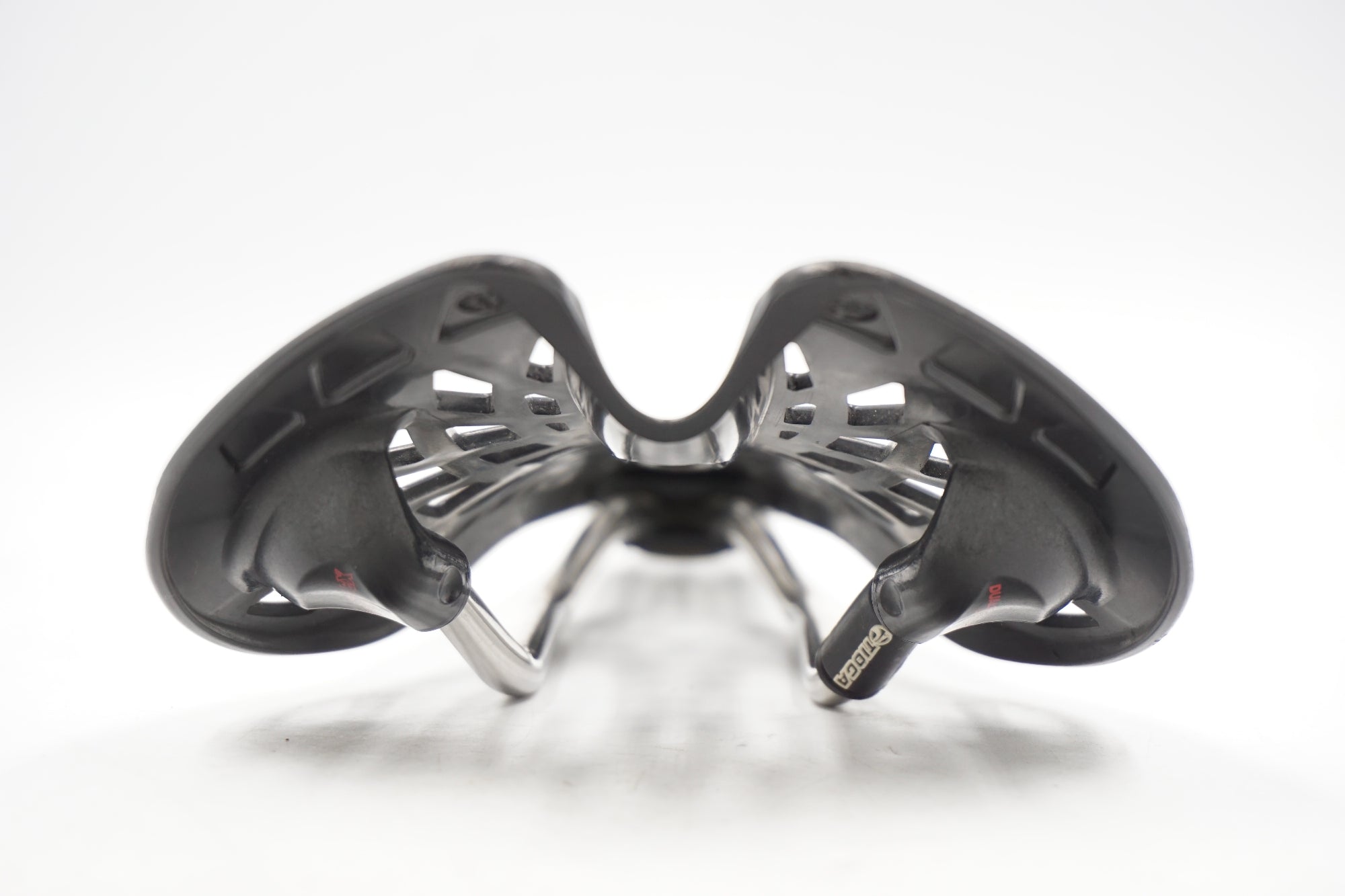 TIOGA 「タイオガ」 SPYDER TWINTAIL サドル / 奈良店