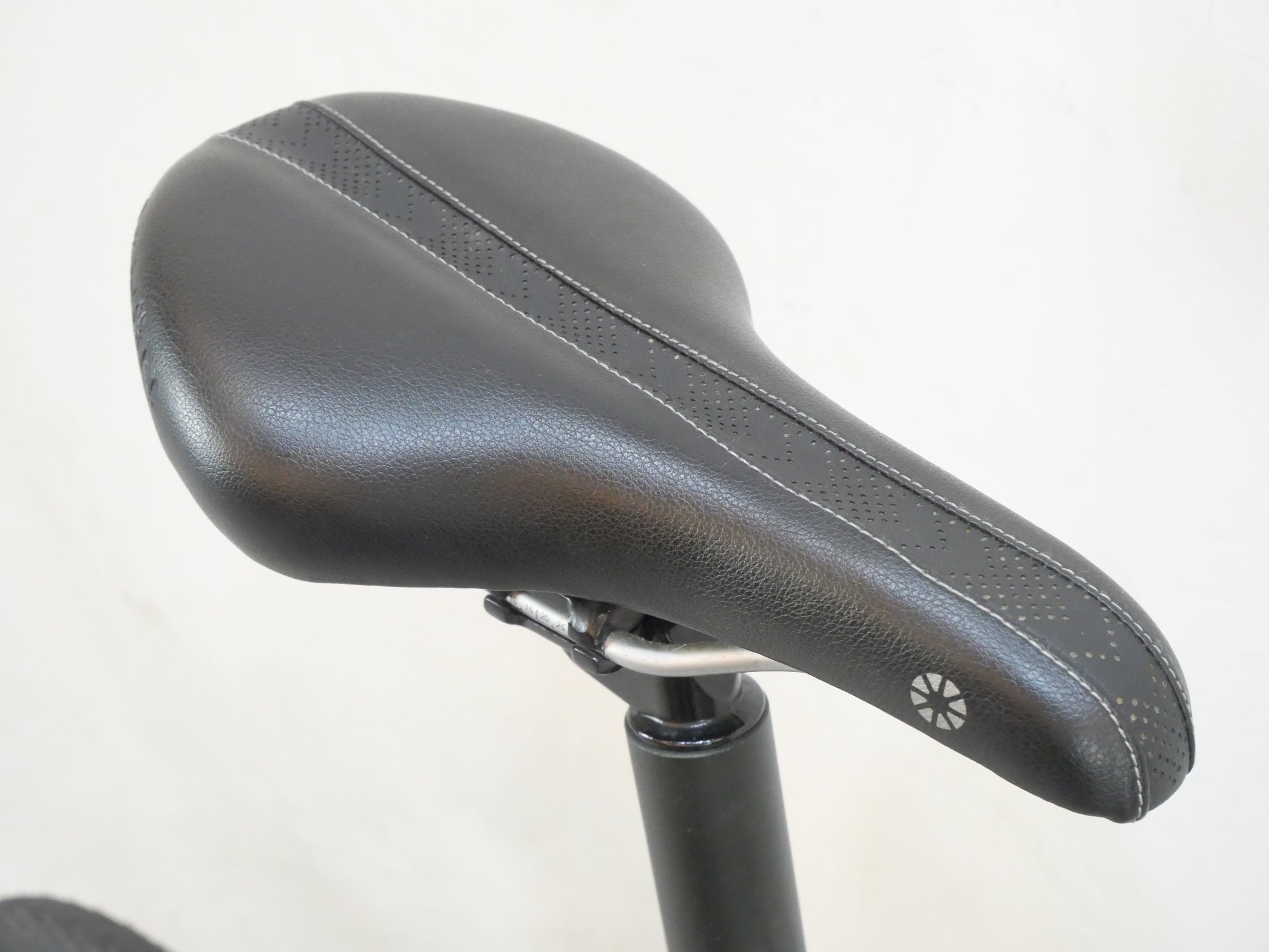 DAHON 「ダホン」 SPEED P8 2013年モデル 20インチ 折り畳み自転車 / バイチャリ浦和ベース