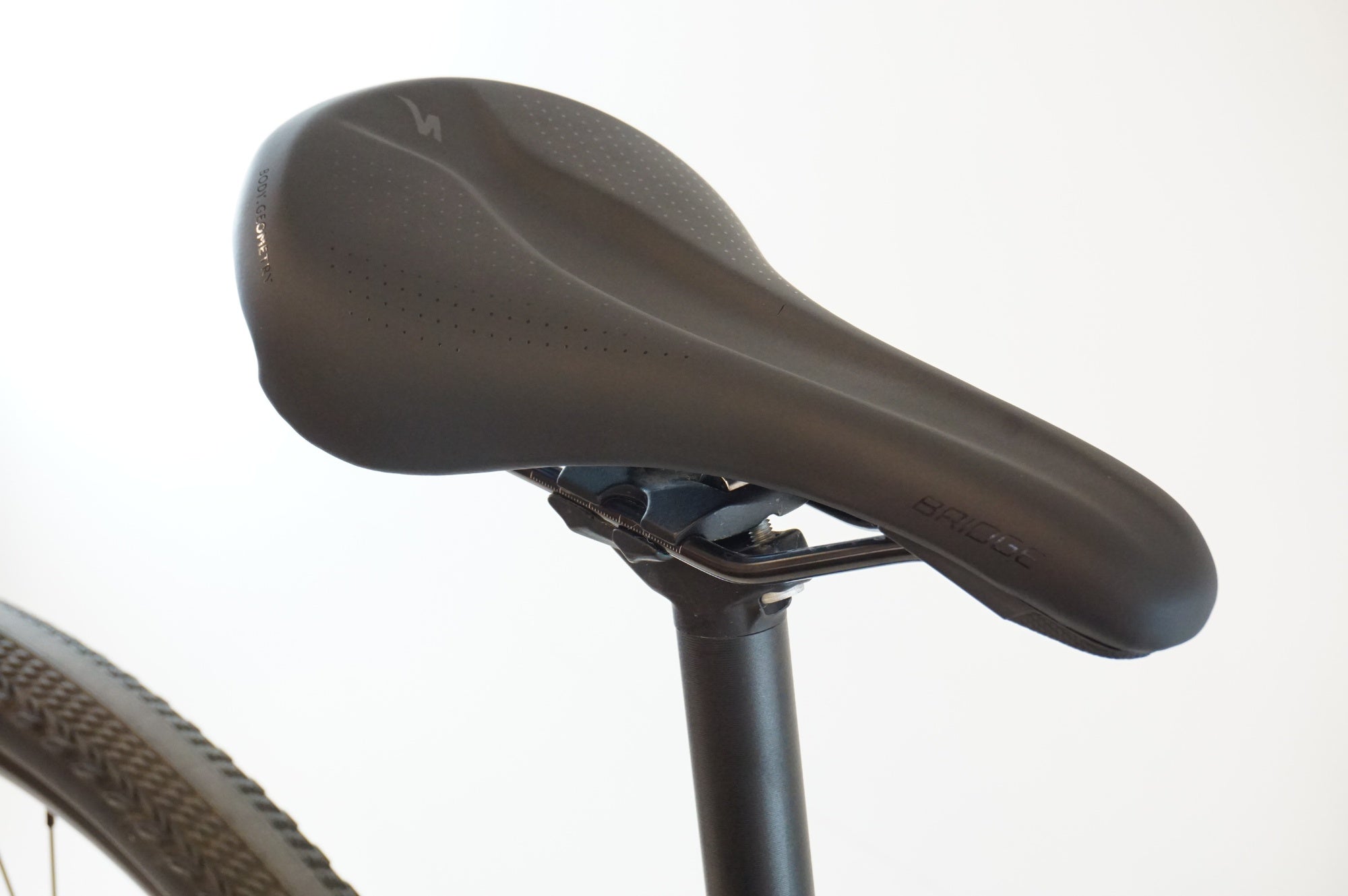 SPECIALIZED 「スペシャライズド」 SIRRUS X 2.0 2025年モデル クロス