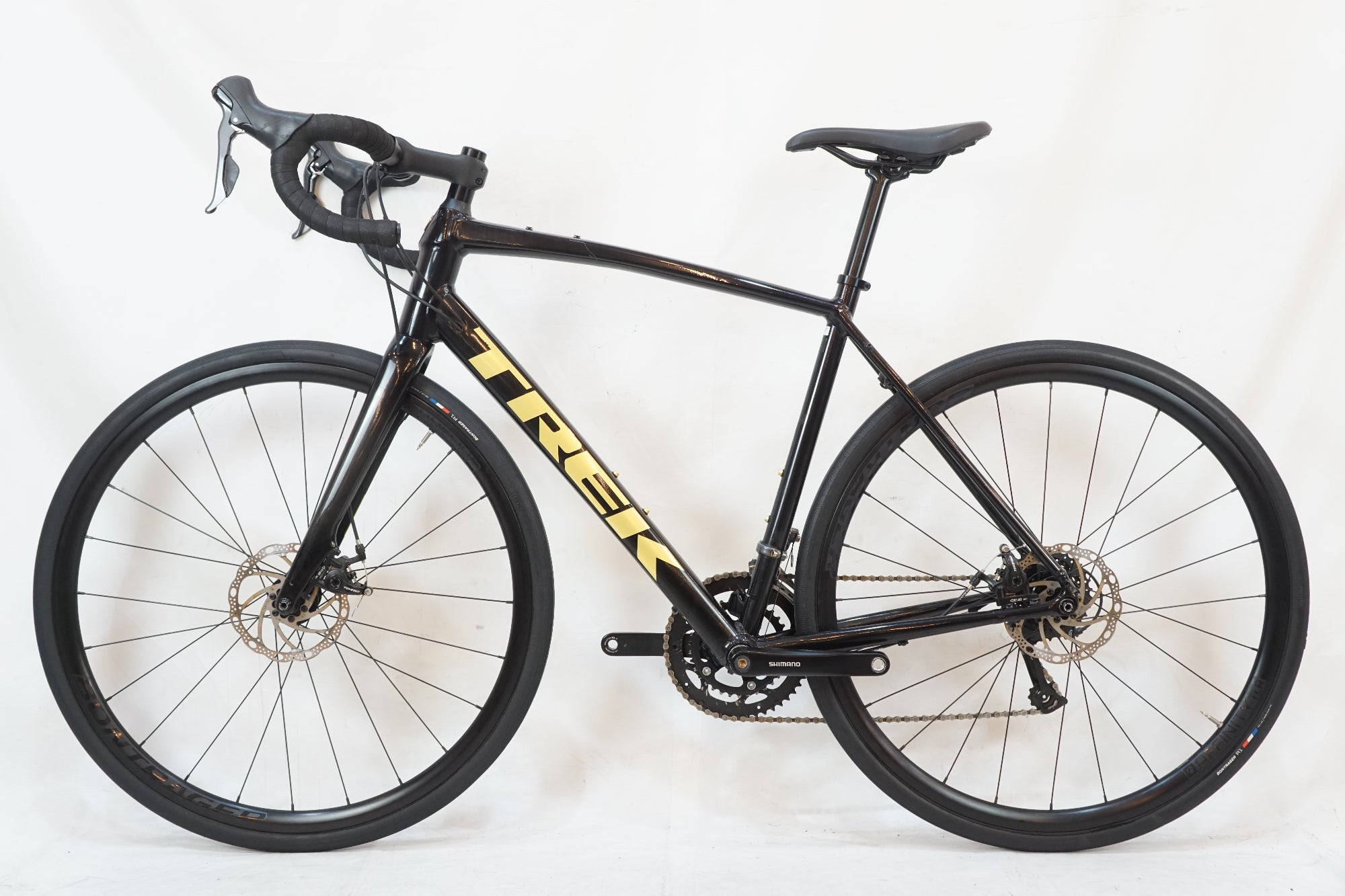 TREK 「トレック」 DOMANE AL2 DISC 2021年モデル ロードバイク / バイチャリ浦和ベース