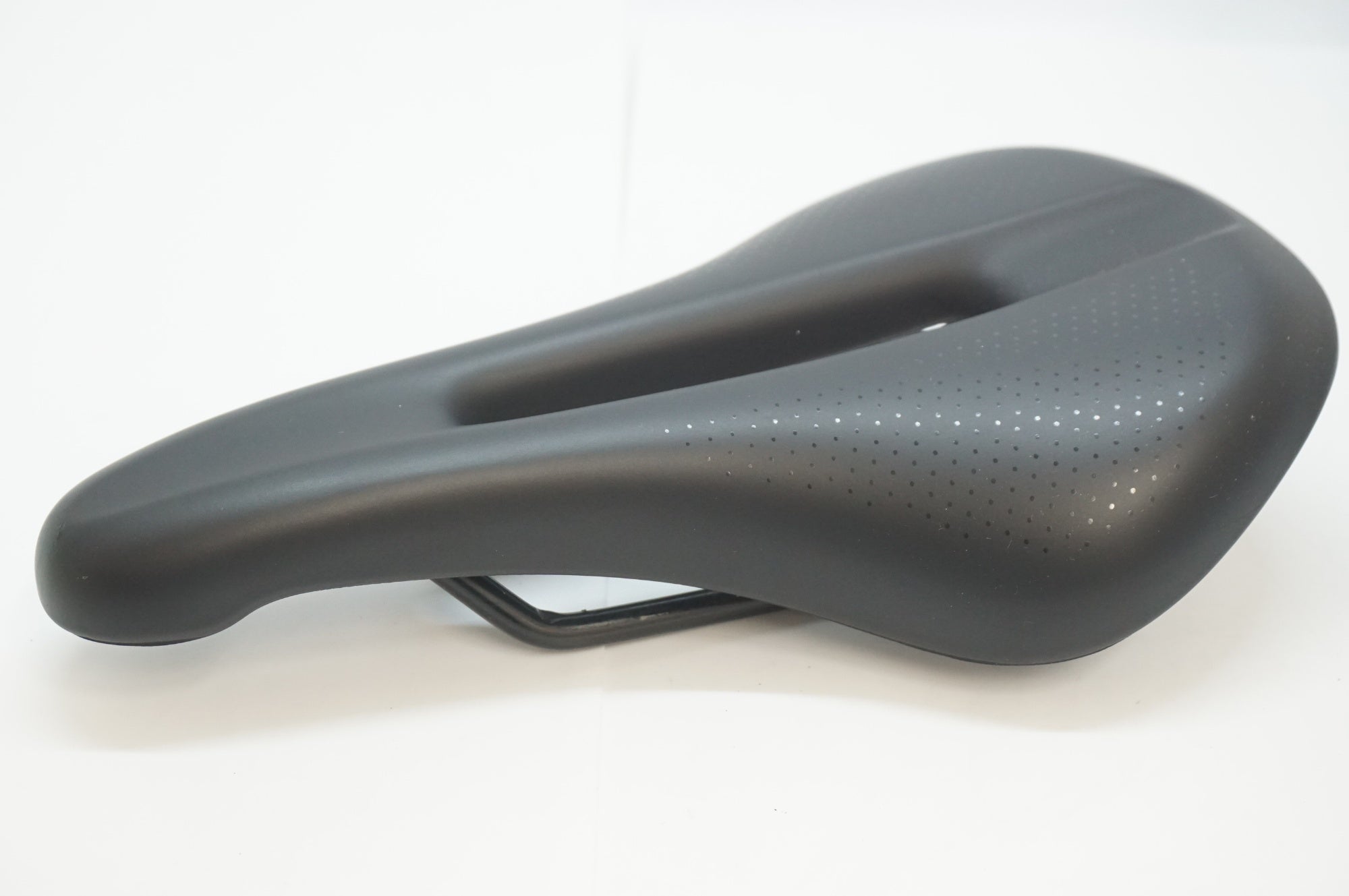 TREK 「トレック」 VERSE サドル / 福岡店